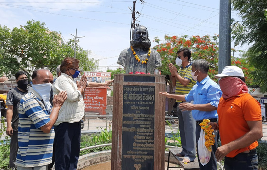मोतीलाल तेजावत की 134वीं जयंति पर दुग्धाभिषेक