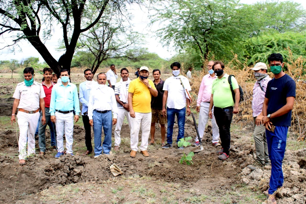 डब्ल्यूडब्ल्यूएफ के वृक्षारोपण कार्यक्रम का भव्य शुभारंभ