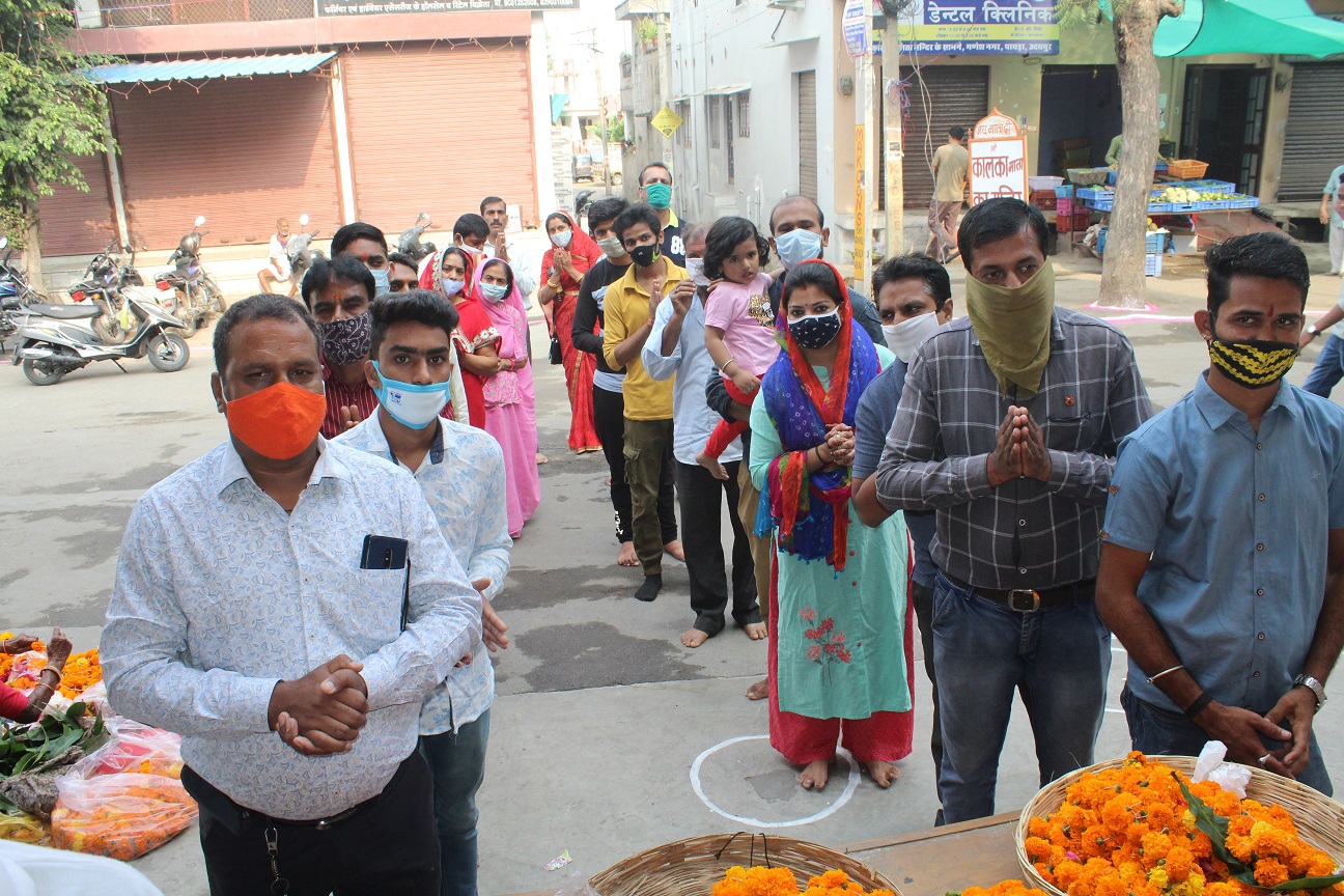  नौ दिवसीय घट स्थापना बिना मास्क के मंदिर में प्रवेश नहीं