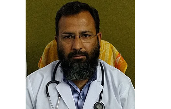डॉक्टर मोहम्मद शमीम खान ने बिना ऑपरेशन के निकाली गुर्दे की 12 पथरियाँ