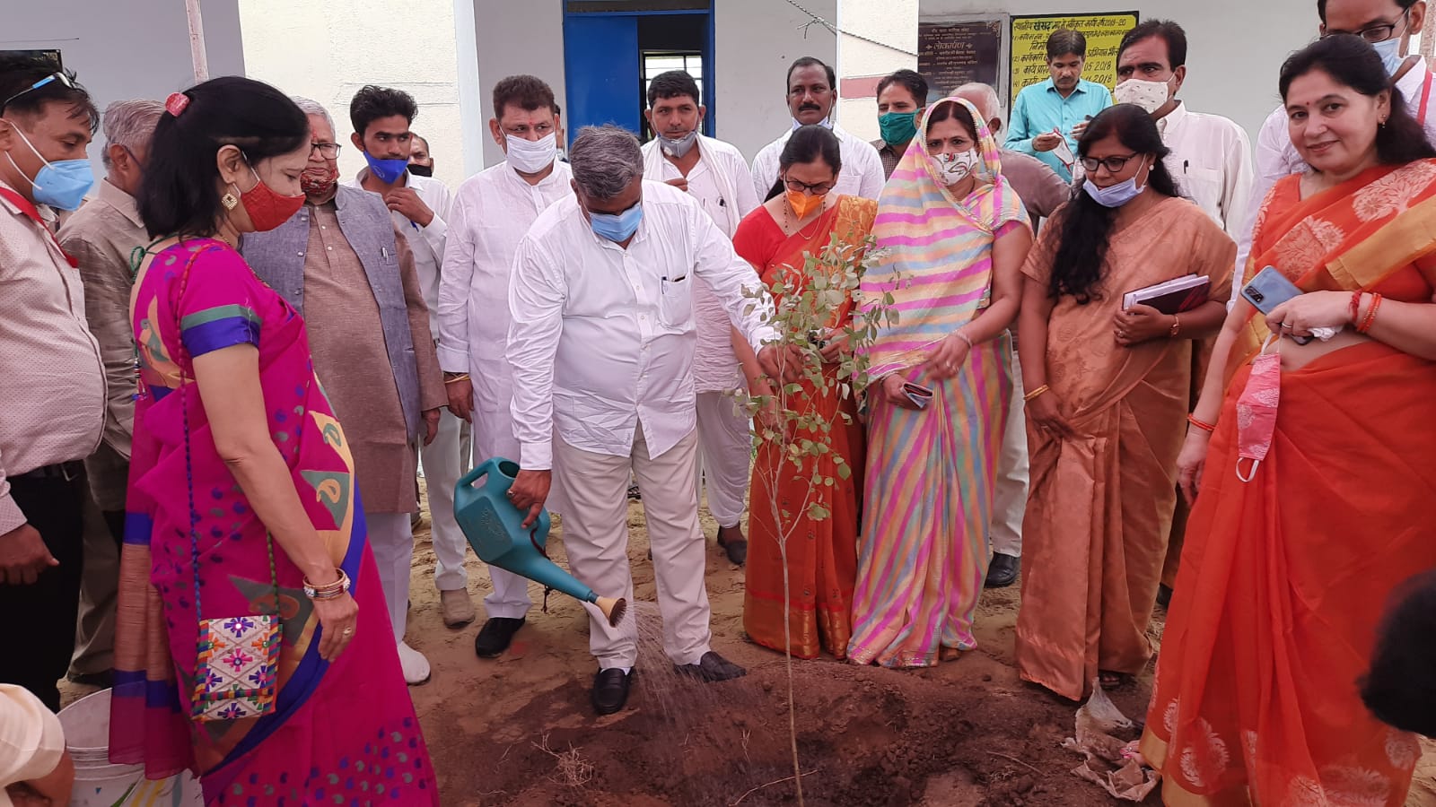 कृषि मंत्री लालचंद कटारिया व पूर्व विस अध्यक्ष कैलाश मेघवाल ने शाहपुरा में कक्षा कक्ष का किया लोकार्पण