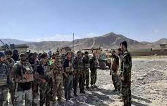 अफगानिस्तान के ४६ सैनिकों ने मांगी शरणः पाकिस्तान