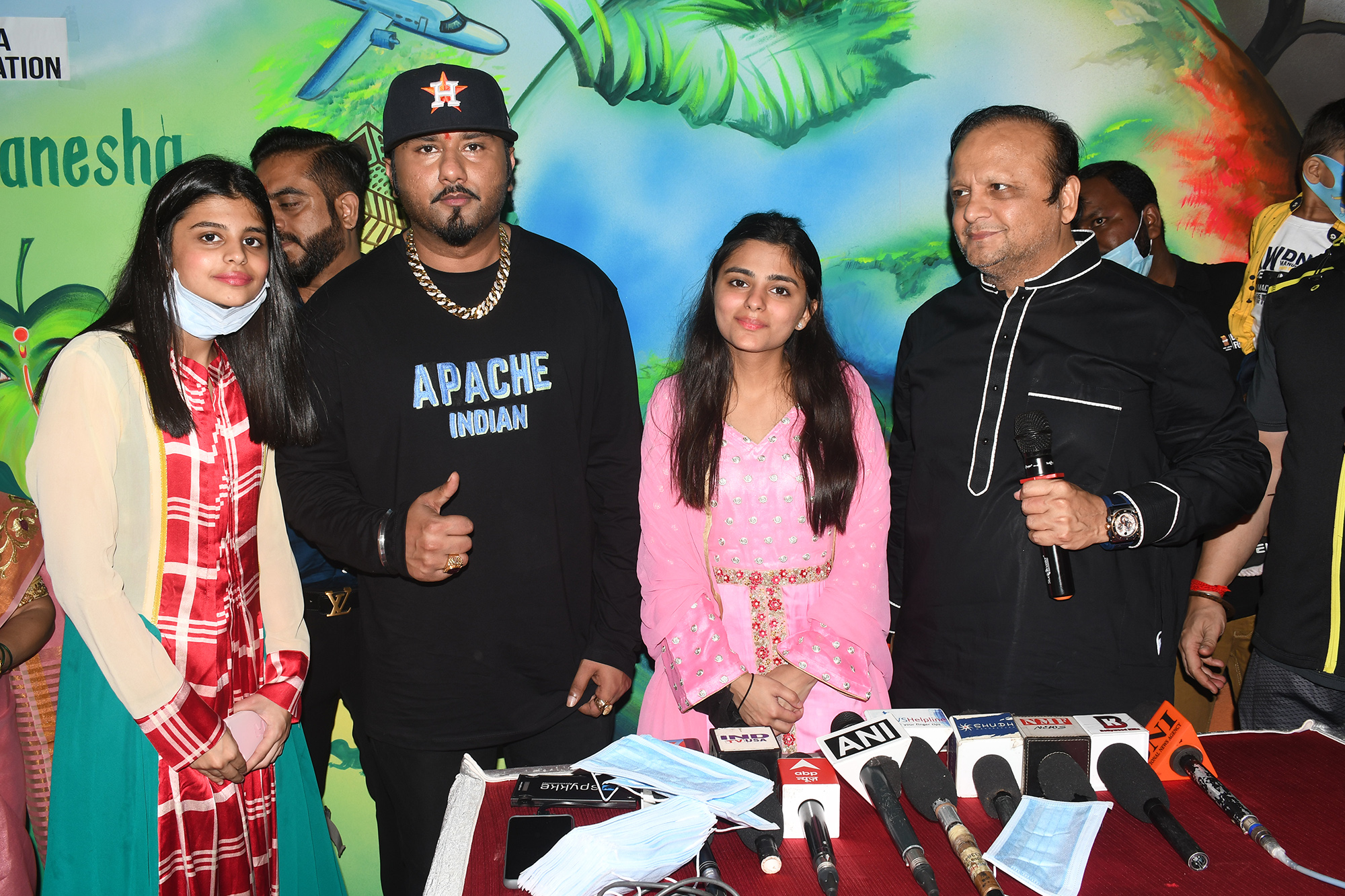 Asif Bhamla-Yo Yo Honey Singh  Team Up To Promote Eco-Friendly Green Ganesha