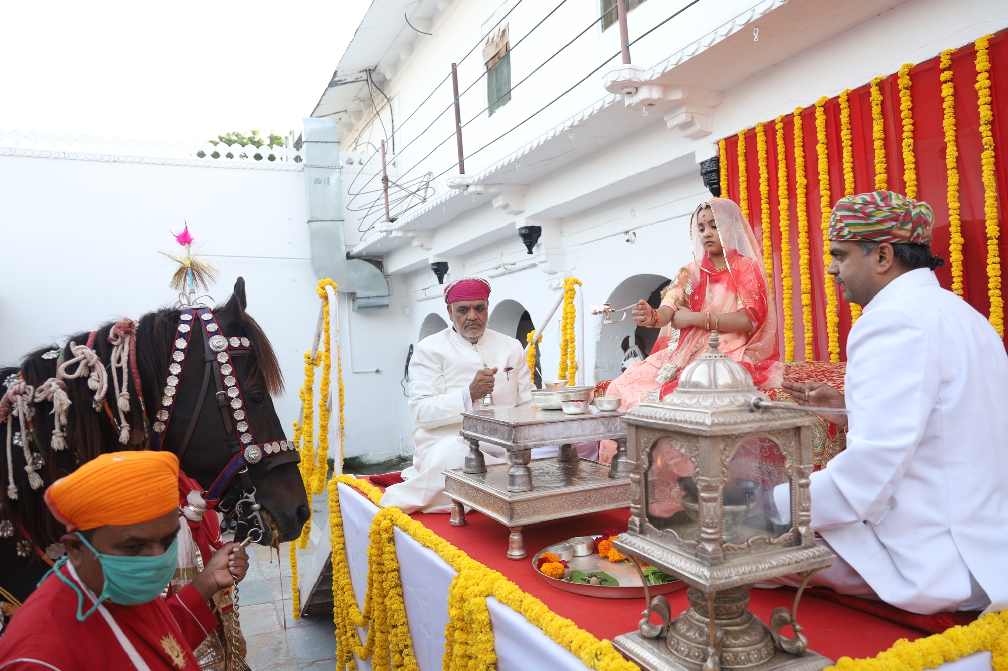 भंवर बाईसा मोहलक्षिका कुमारी मेवाड़ ने किया ‘अश्व पूजन की परम्परा का निर्वहन’