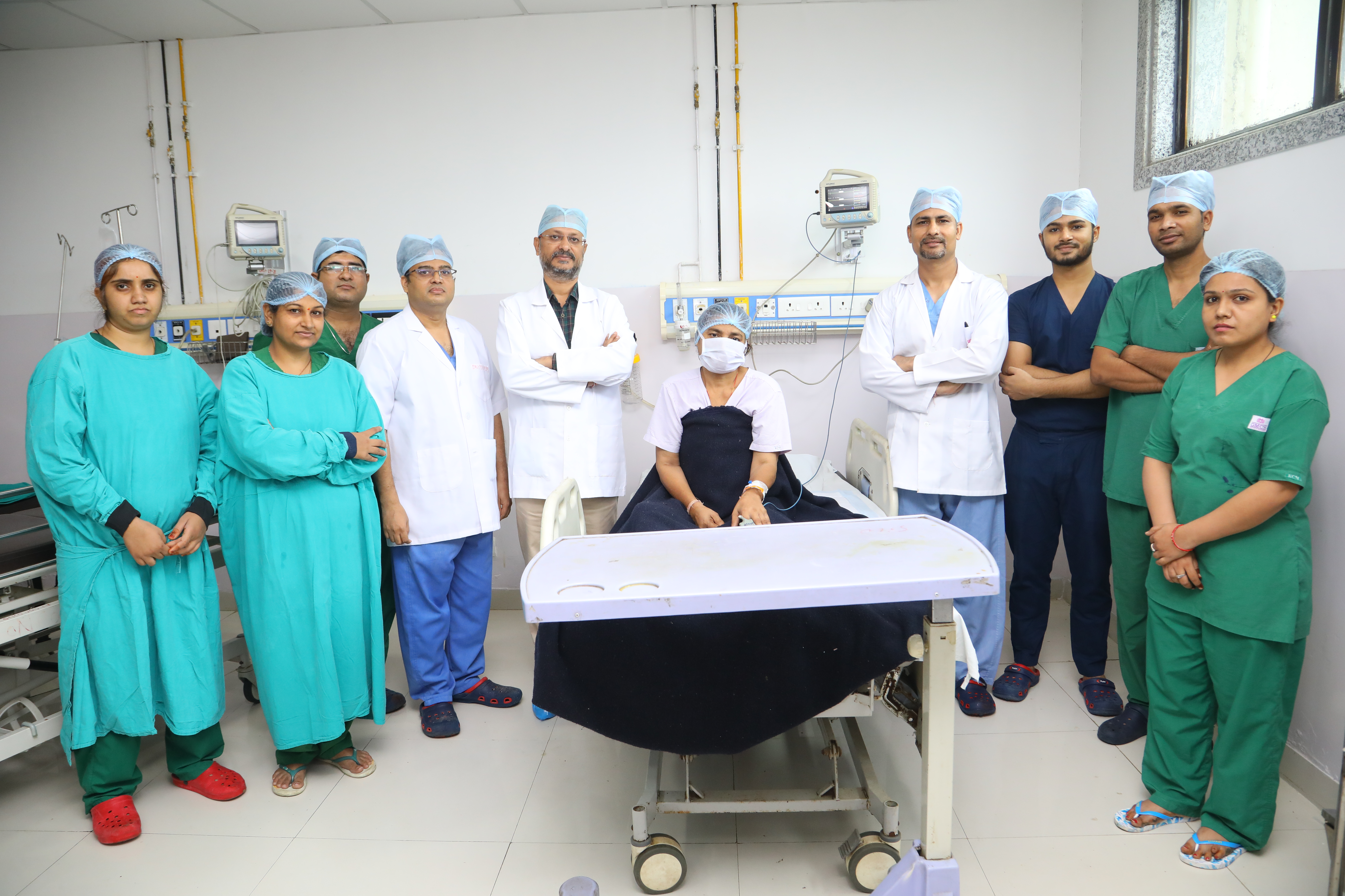 पथरी की गंभीर बीमारी से झूझ रही डूंगरपुर निवासी 45 वर्षीय महिला रोगी का  गीतांजली हॉस्पिटल में हुआ सफल इलाज