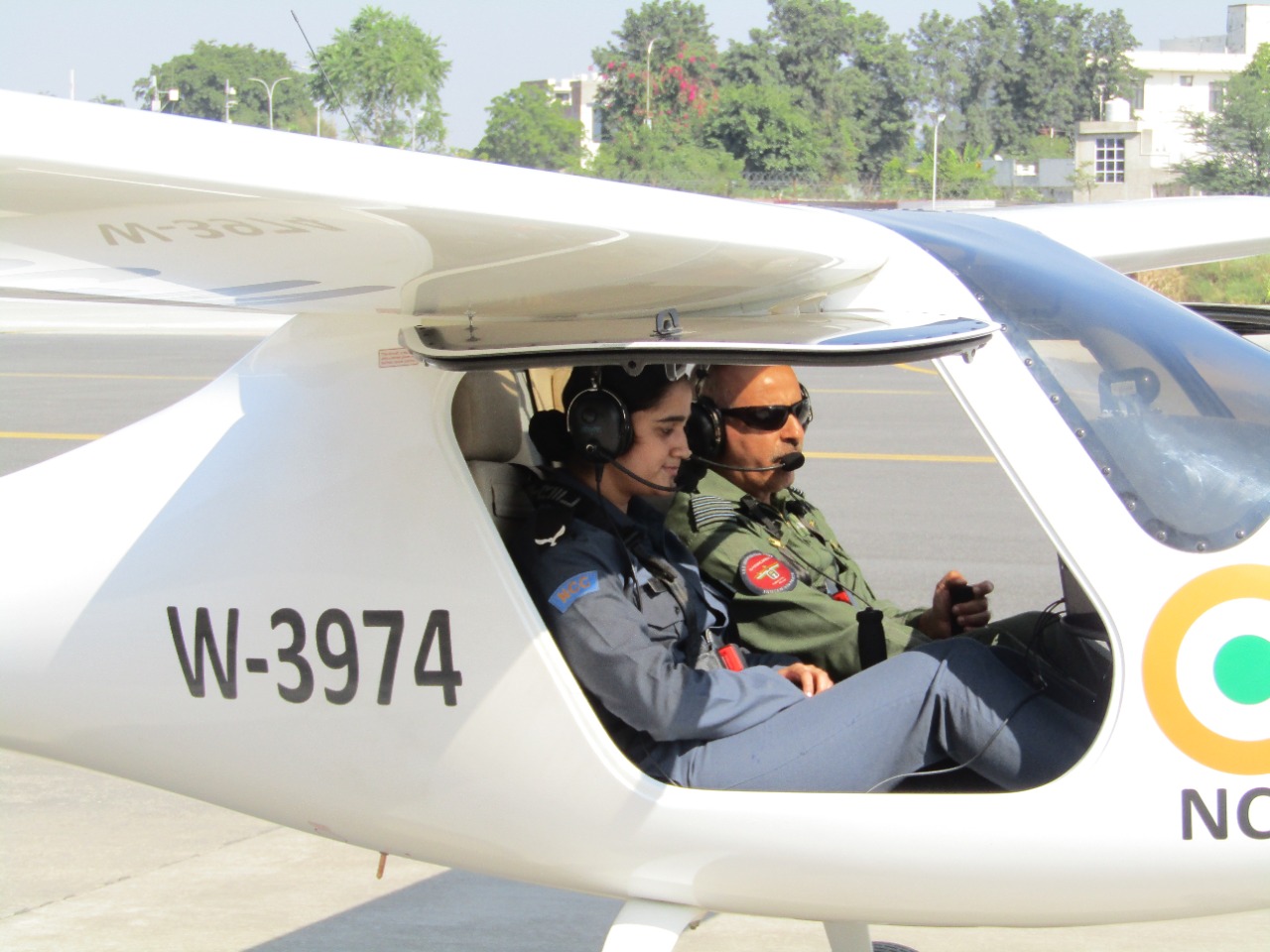 MICROLIGHT FLYING OF NCC CADETS BY 1ST RAJ AIR SQUADRON NCC, JAIPUR