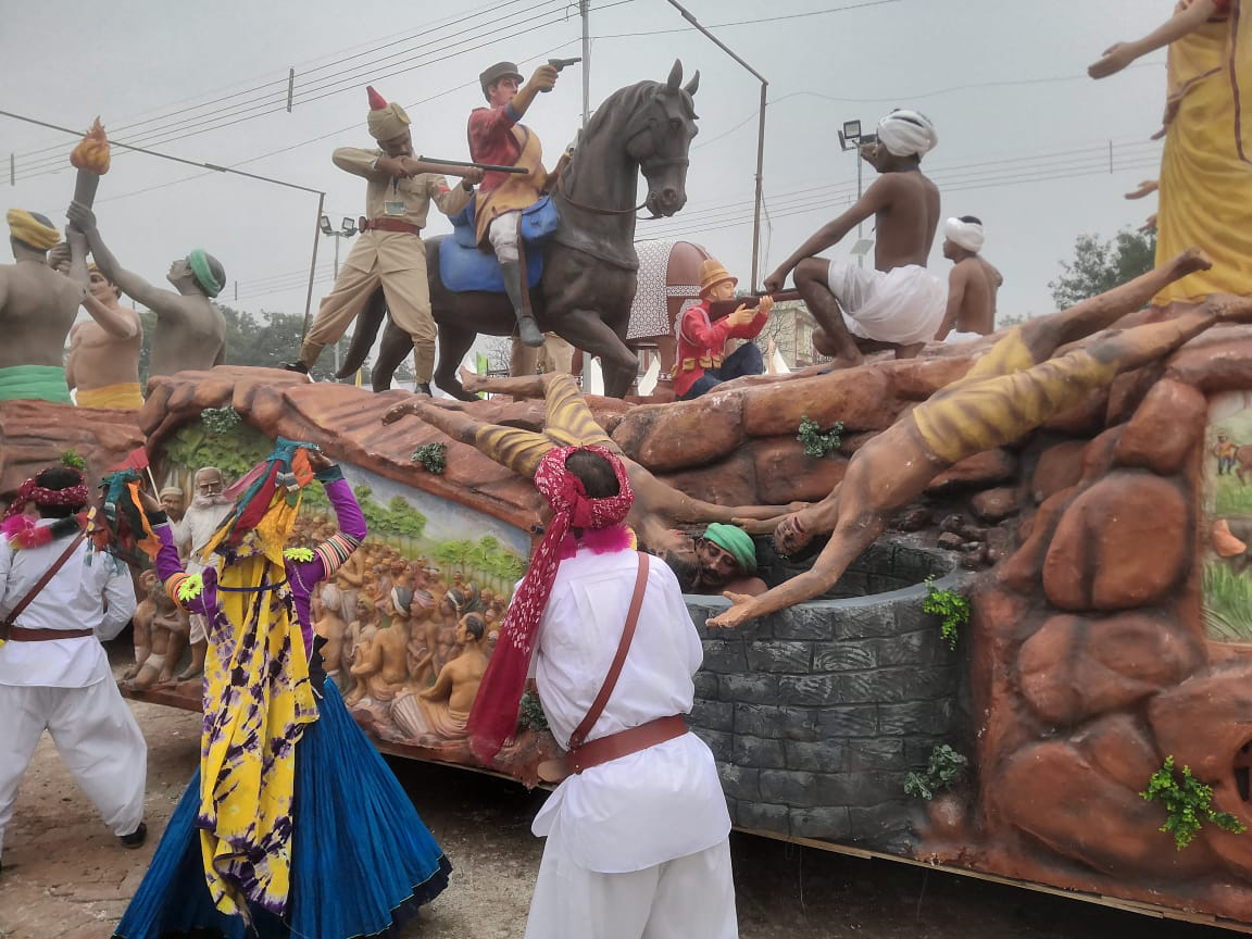  गुजरात में आदिवासियों के आन्दोलन और जलियांवाला बाग से भी बड़े बारह सौ लोगों की बर्बर हत्या को दर्शायेंगी गुजरात की झाँकी*