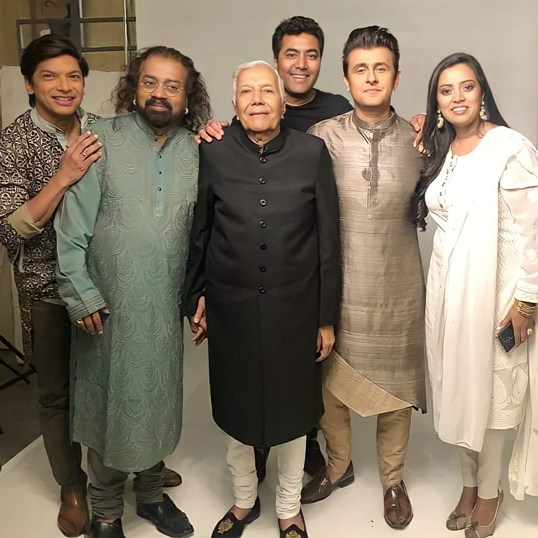 A.R. Rahman, Hariharan, Salim Merchant, Shaan, Ustad ji’s Wife Amina Mustafa Khan and Family Express their Happiness