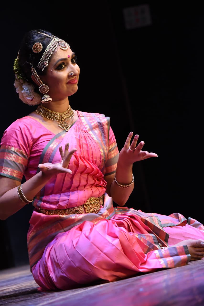  पद्मश्री गीता चंद्रन की विशेष भाव भंगिमाओं से सजी प्रस्तुति ने बांधा समा