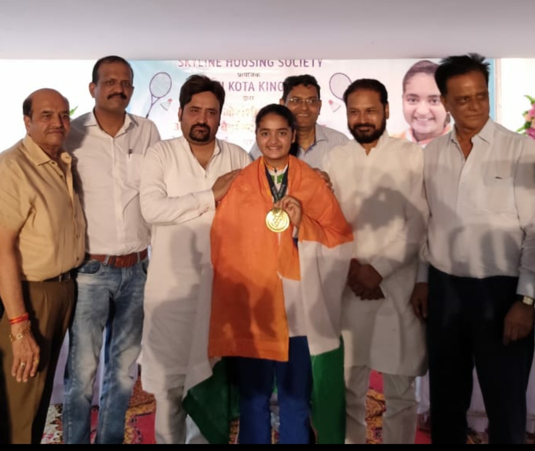 विधायक संदीप शर्मा द्वारा स्वर्ण पदक विजेता कुमारी गौरांशी शर्मा का किया सम्मान 