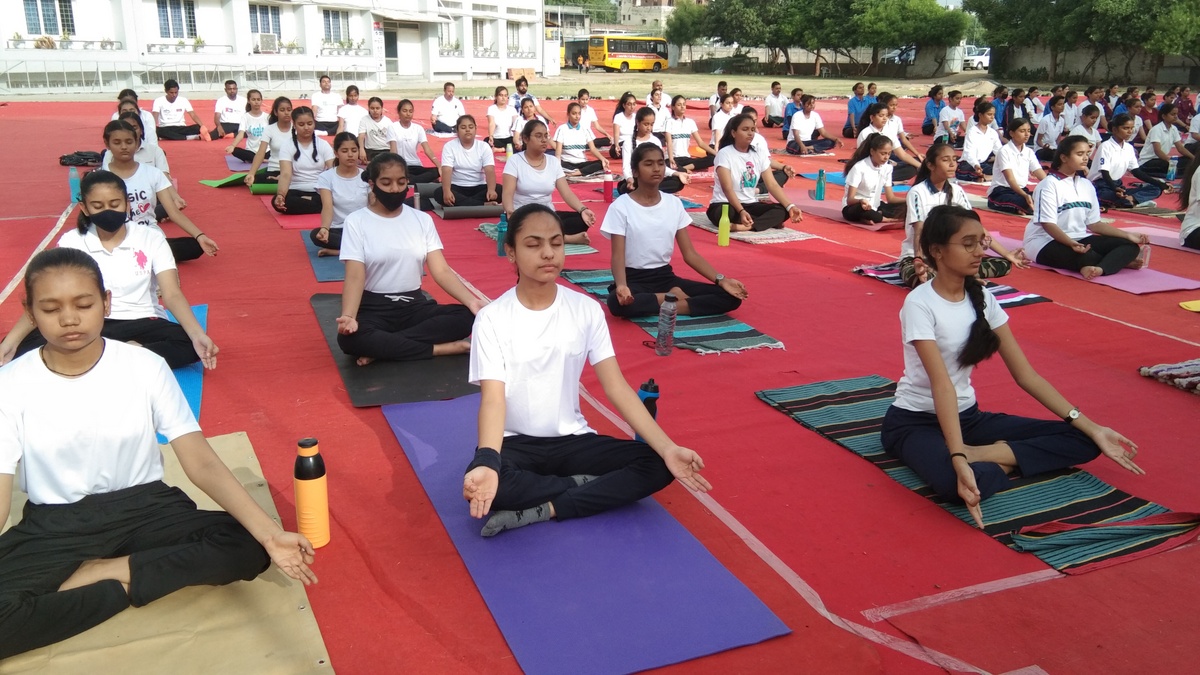 सी. पी. एस में अंतर्राष्ट्रीय योग दिवस का आयोजन