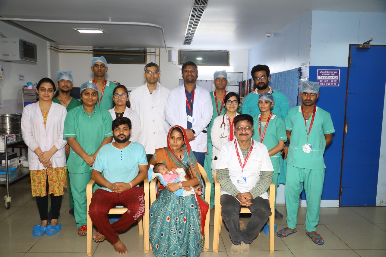 नवजात के गंभीर डायाफ्रामेटिक हर्निया का गीतांजली हॉस्पिटल में हुआ सफल इलाज 