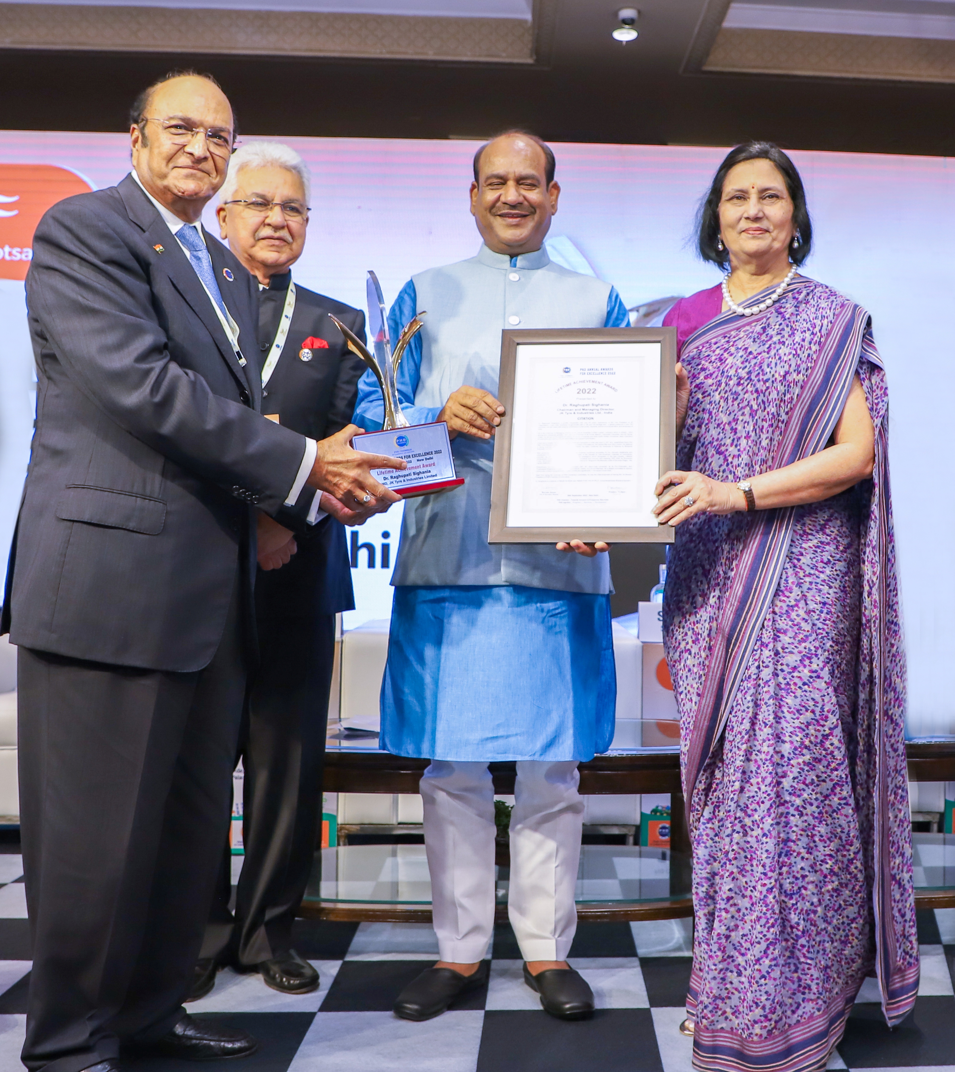 Dr. Raghupati Singhania conferred the ‘Lifetime Achievement Award 2022