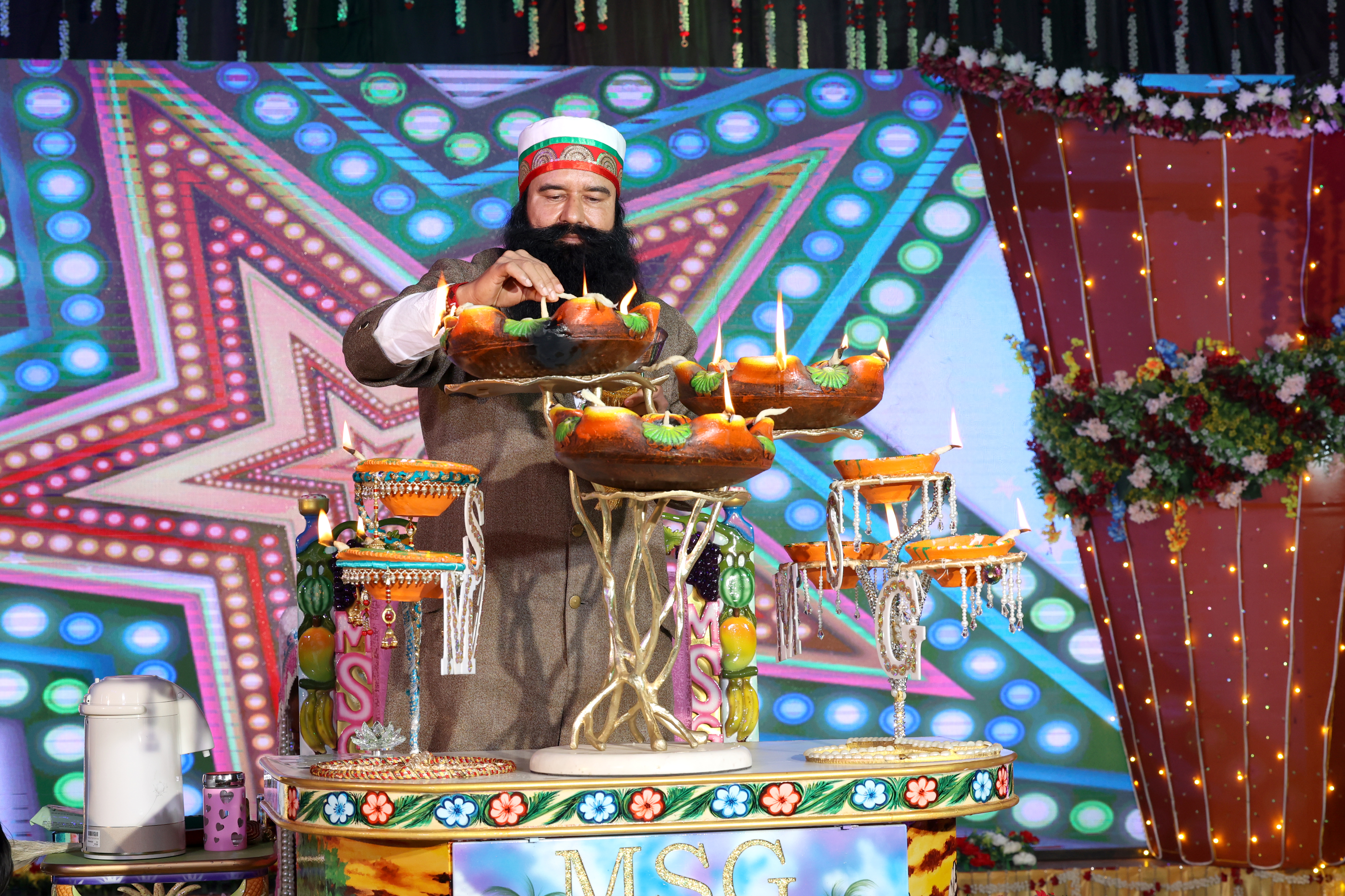 साई बेपरवाह शाह मस्ताना जी महाराज का 131 वां जन्मदिवस मनाया 