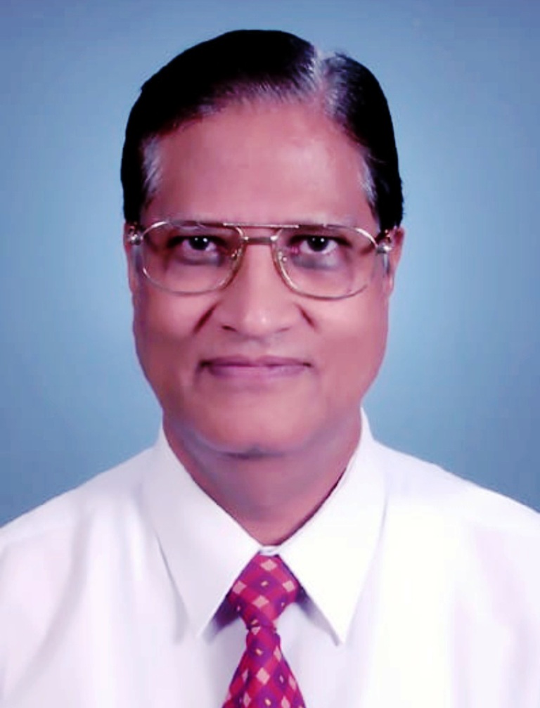 चिकित्सा शिक्षा सेवाओं के लिए डॉ. बम्ब मास्टर अवार्ड से सम्मानित