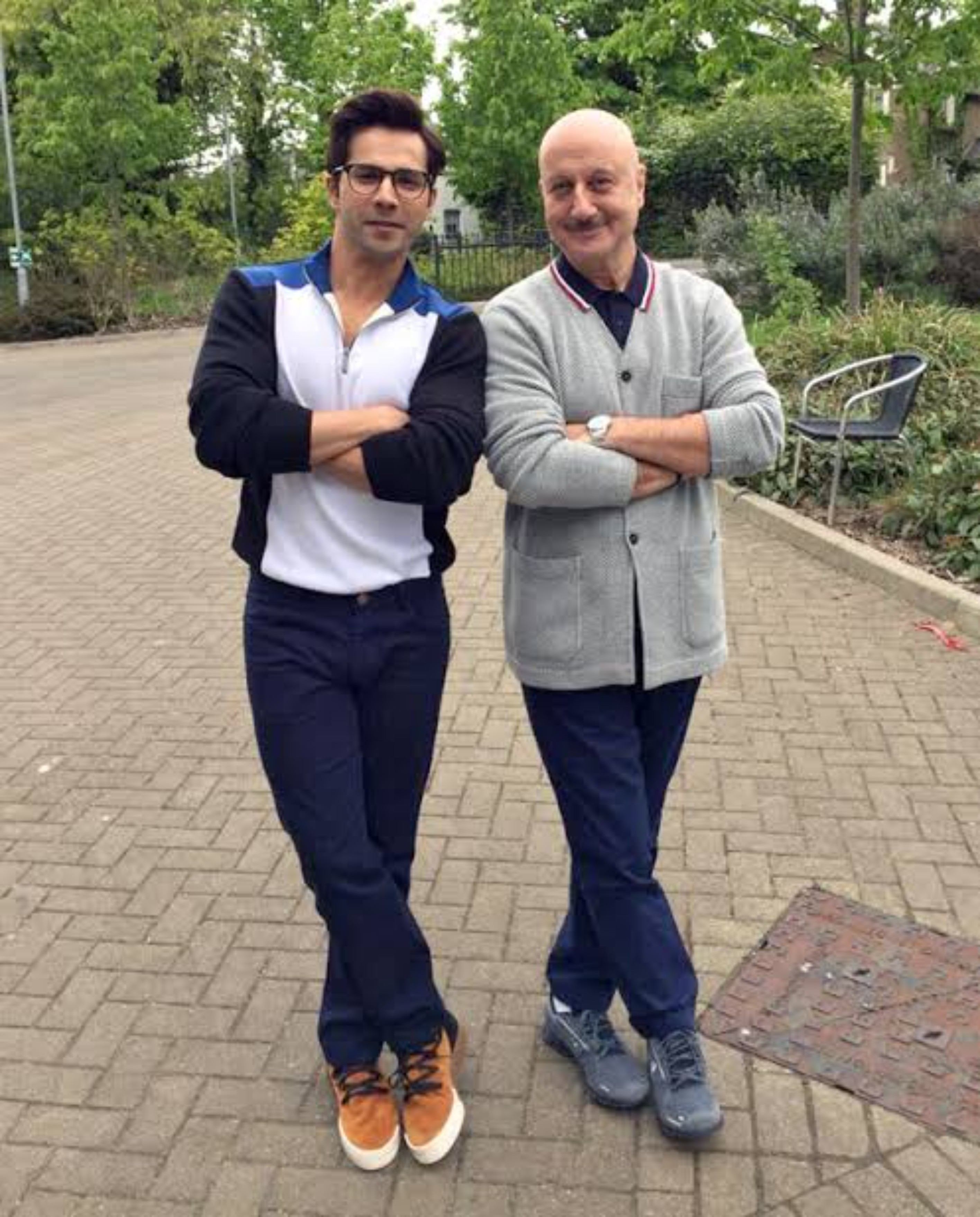 Varun Dhawan  loves Anupam Kher-Neena Gupta in Shiv Shastri Balboa trailer, wants to watch film!