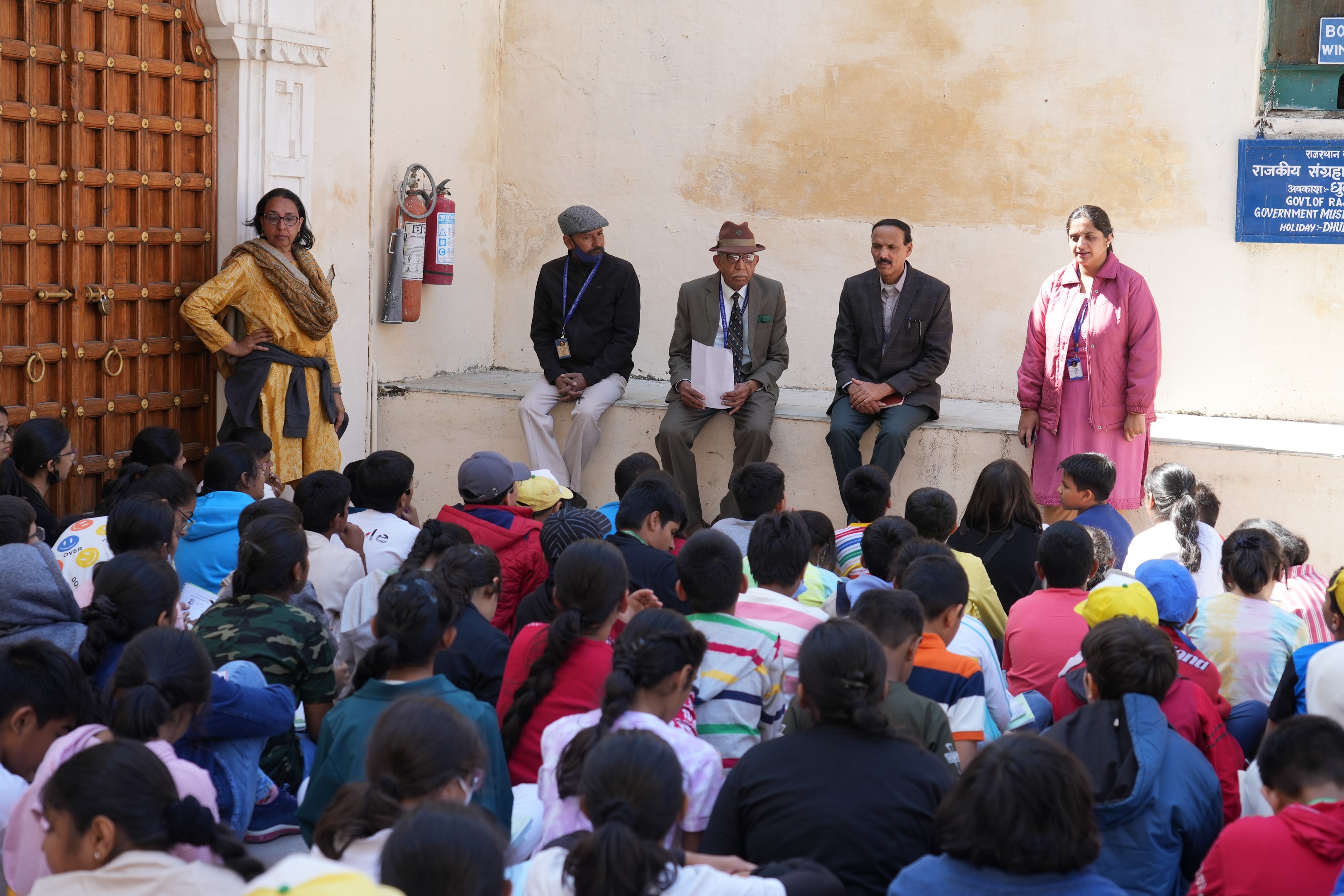 नई दिल्ली की इतिहास संस्था ने बच्चों को करवाया मेवाड भ्रमण
