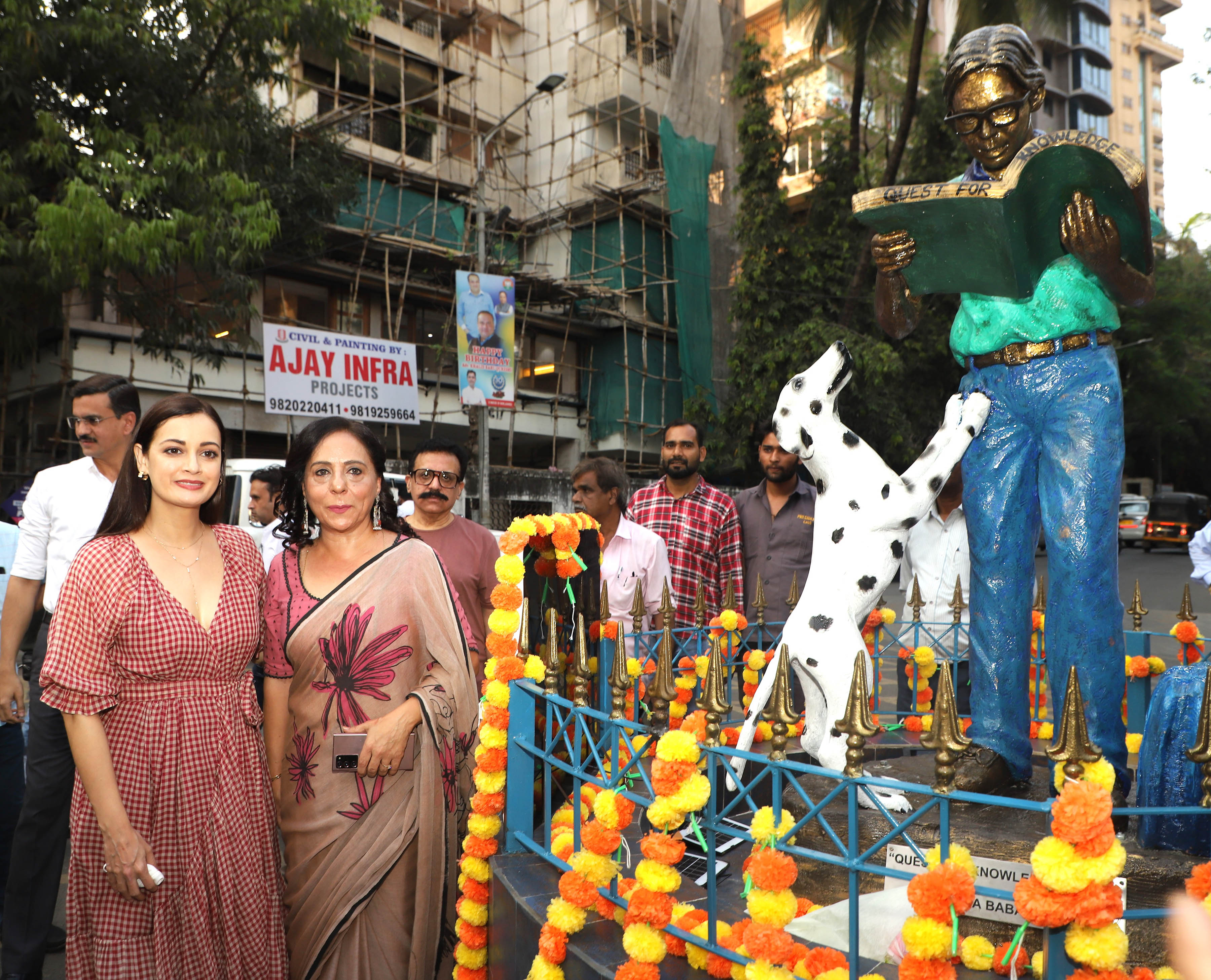 Dia Mirza inaugurates Artist Sangeeta Babani’s ‘Quest for Knowledge’ Sculpture in Bandra
