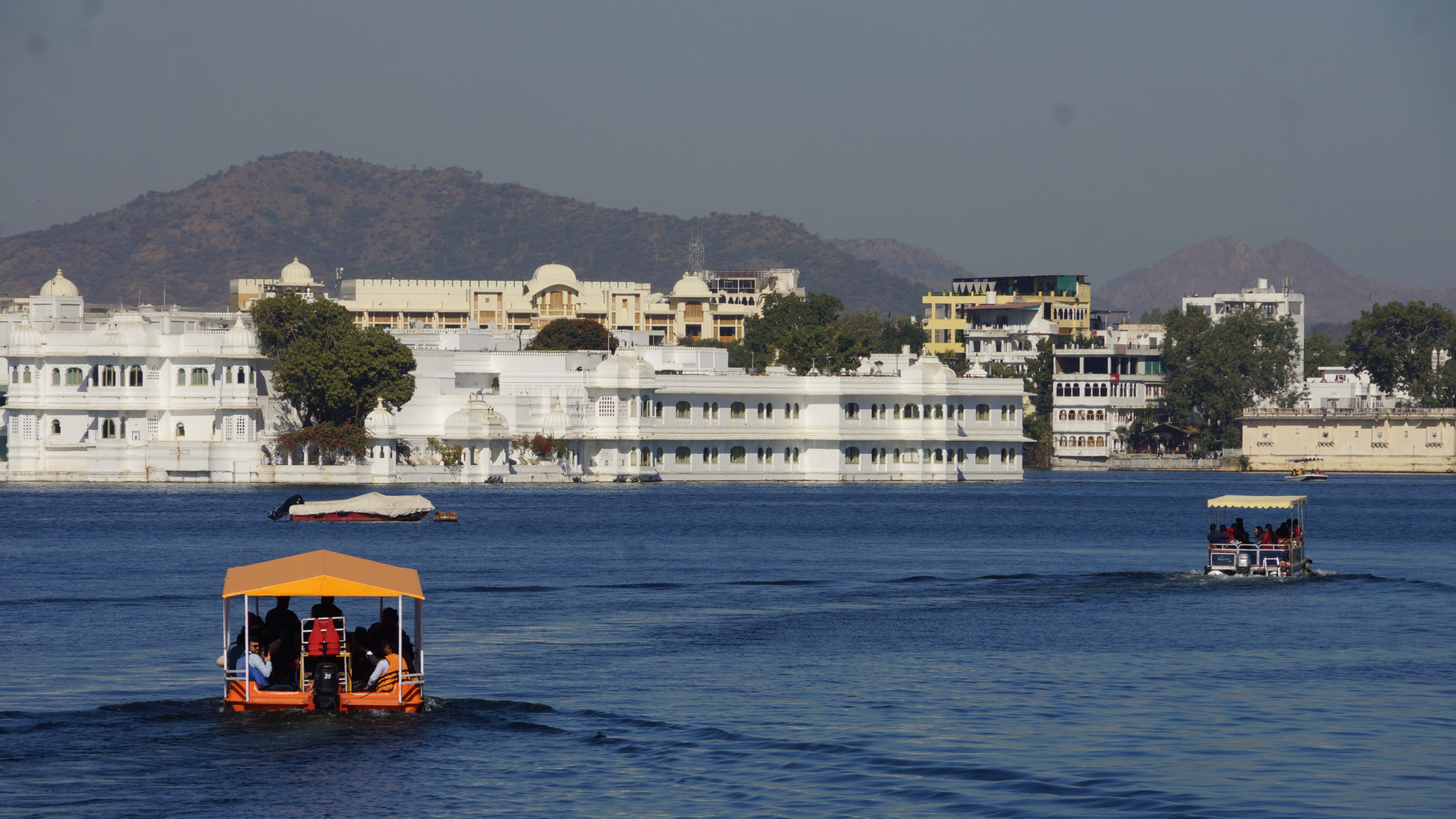 Need Strong Efforts in the Maintenance of Lakes for Water Crisis