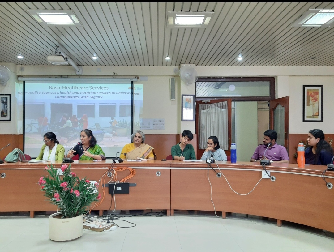 छात्र- हितधारक संवाद आर्थिक निर्भरता का आधार स्तम्भ :डॉ. मीनू श्रीवास्तव