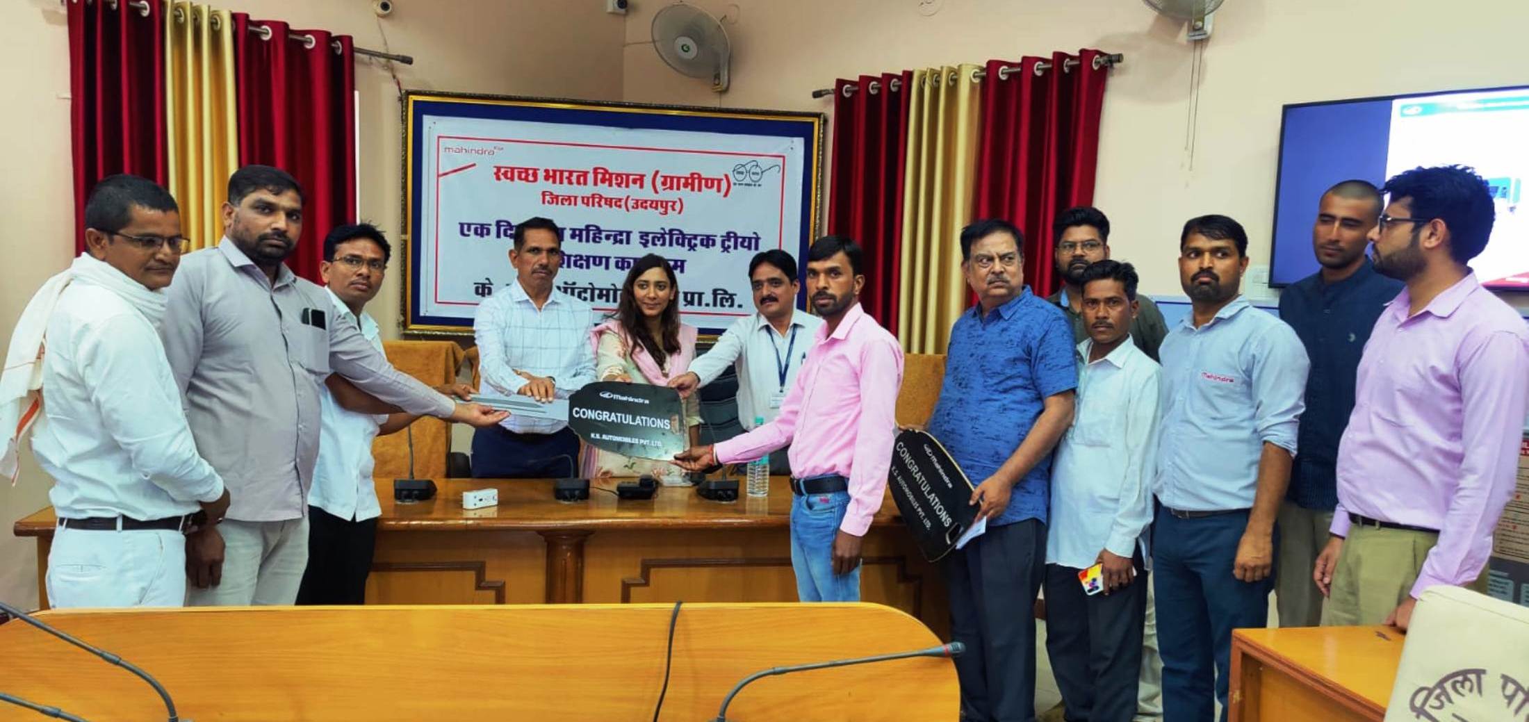 15 e-rickshaws flagged off for garbage collection in gram panchayats