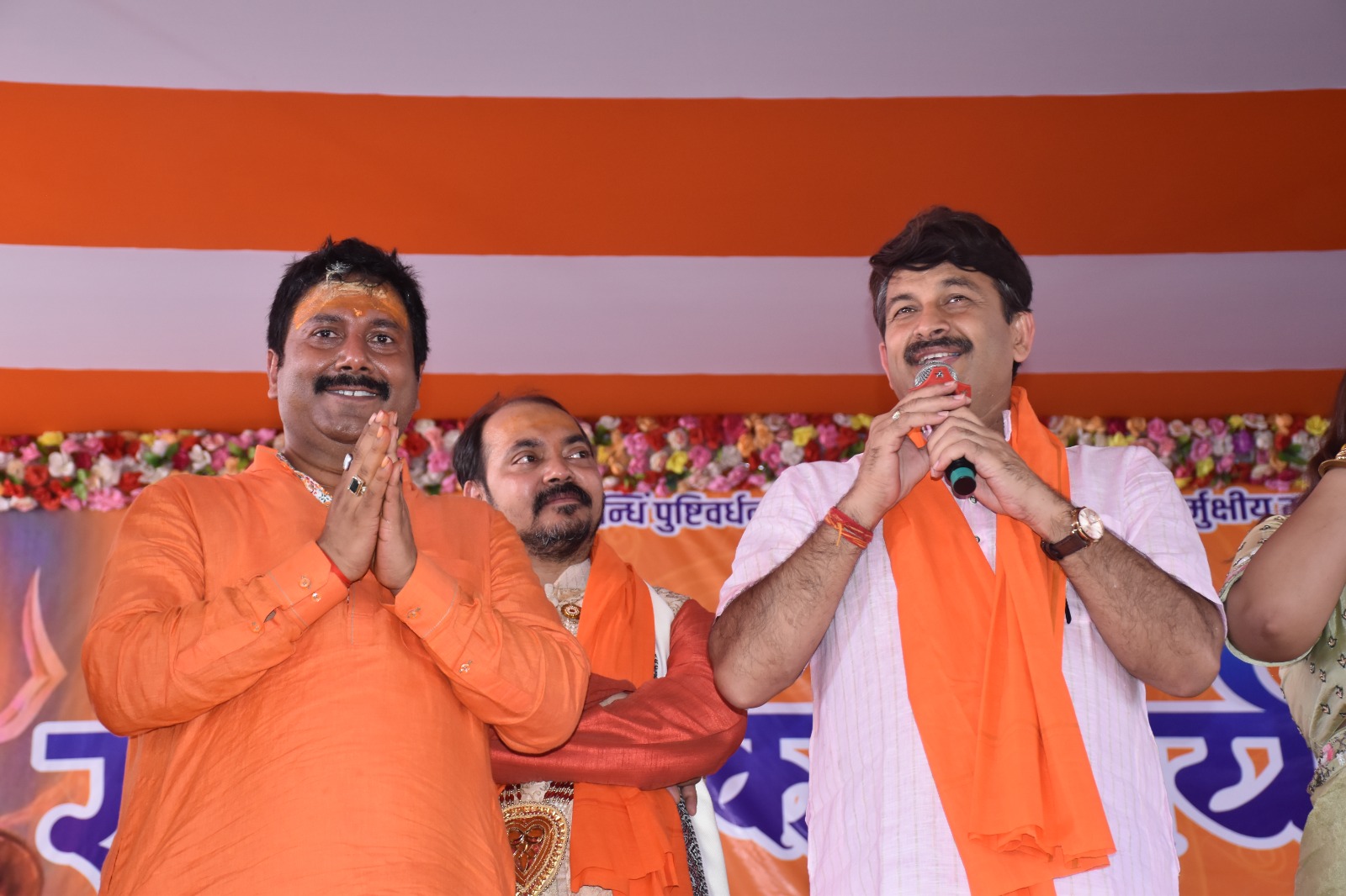 Manoj Tiwari, is preparing to organize a divine court of Bagheshwar Sarkar