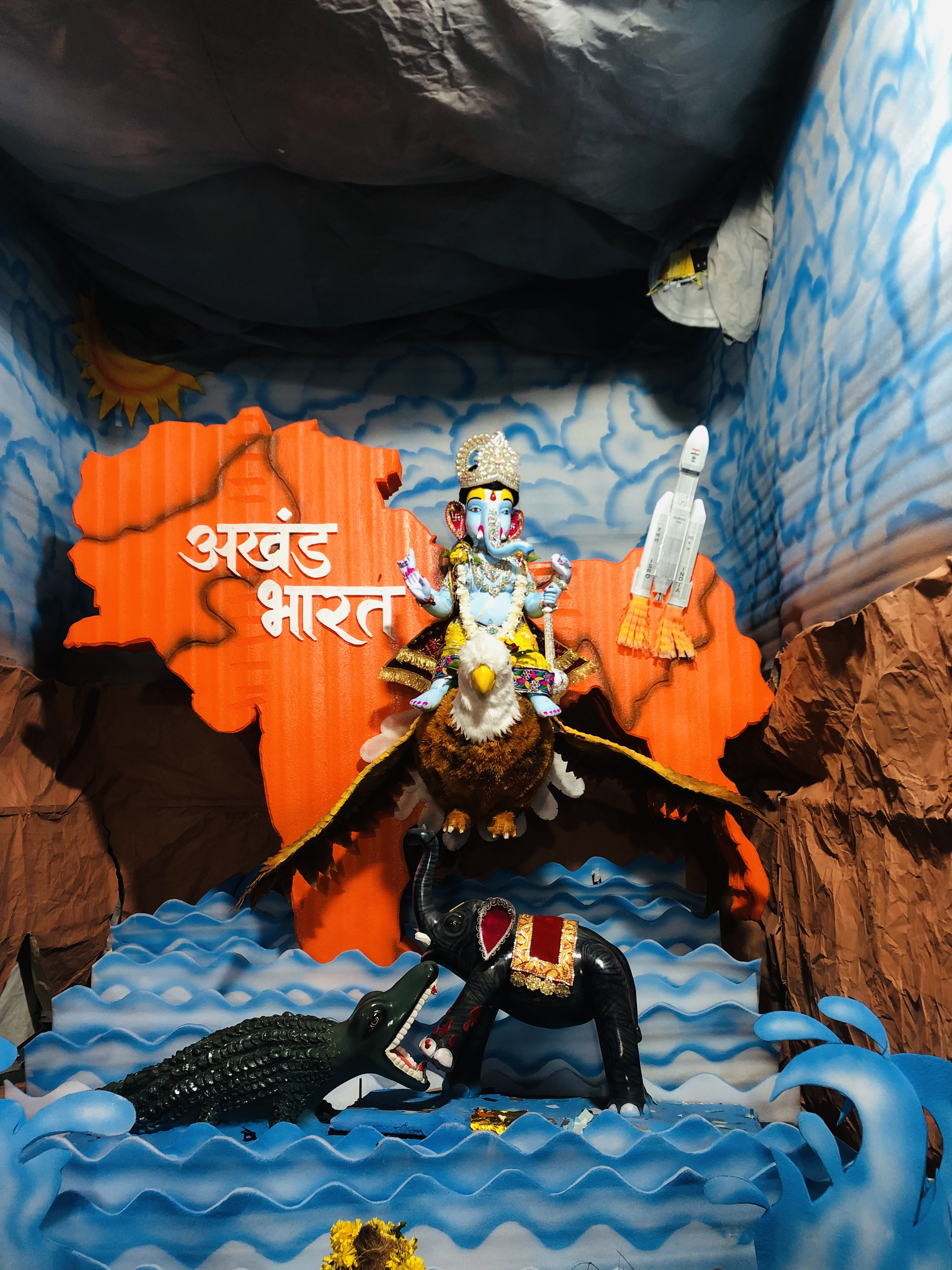 Ganesh Idol Depicting Chandrayaan-3 Theme Adorns Balmukund Mandal in Banswara