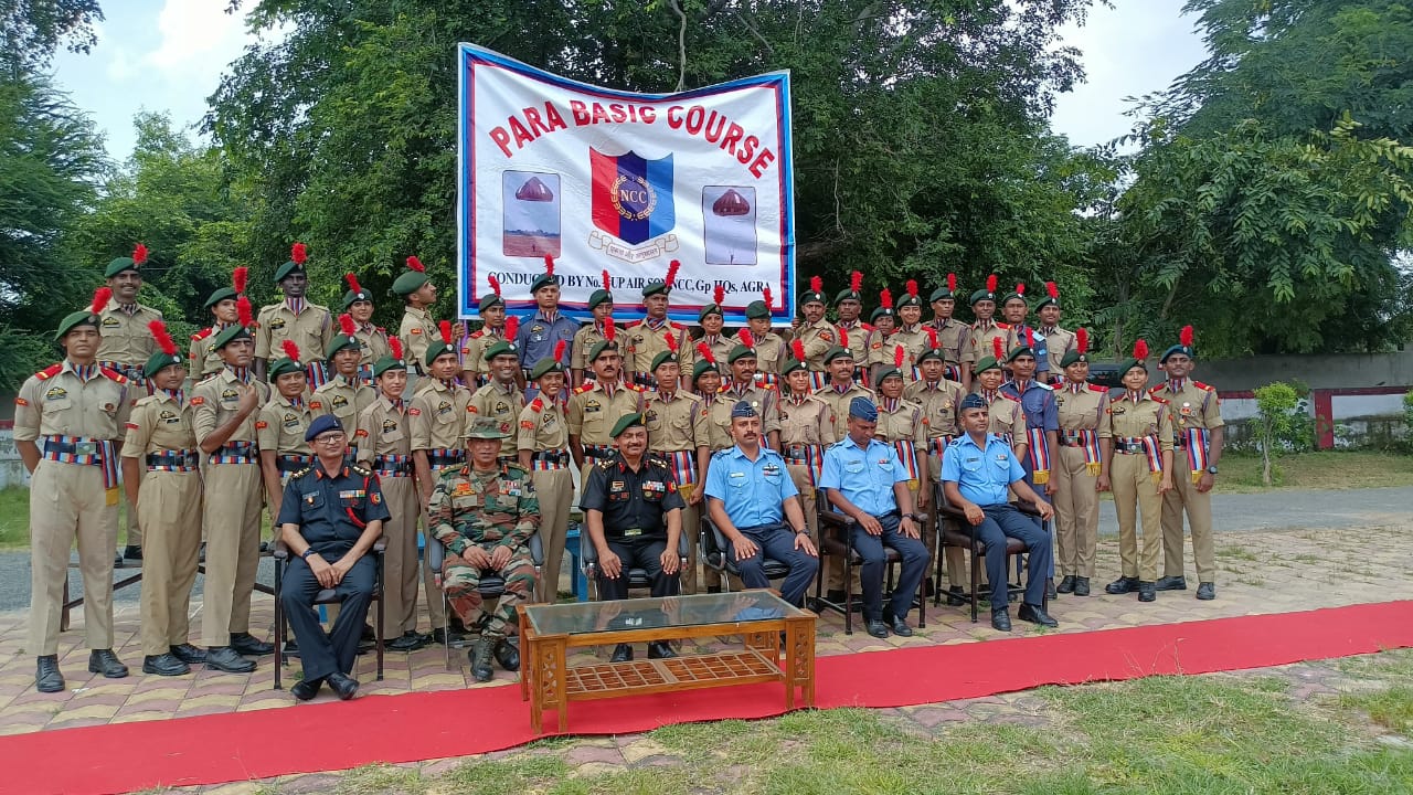 डेयरी एवं खाद्य प्रौद्योगिकी महाविद्यालय के खुशवंत सिंह को पैराशूट जम्पिंग का सफल प्रशिक्षण