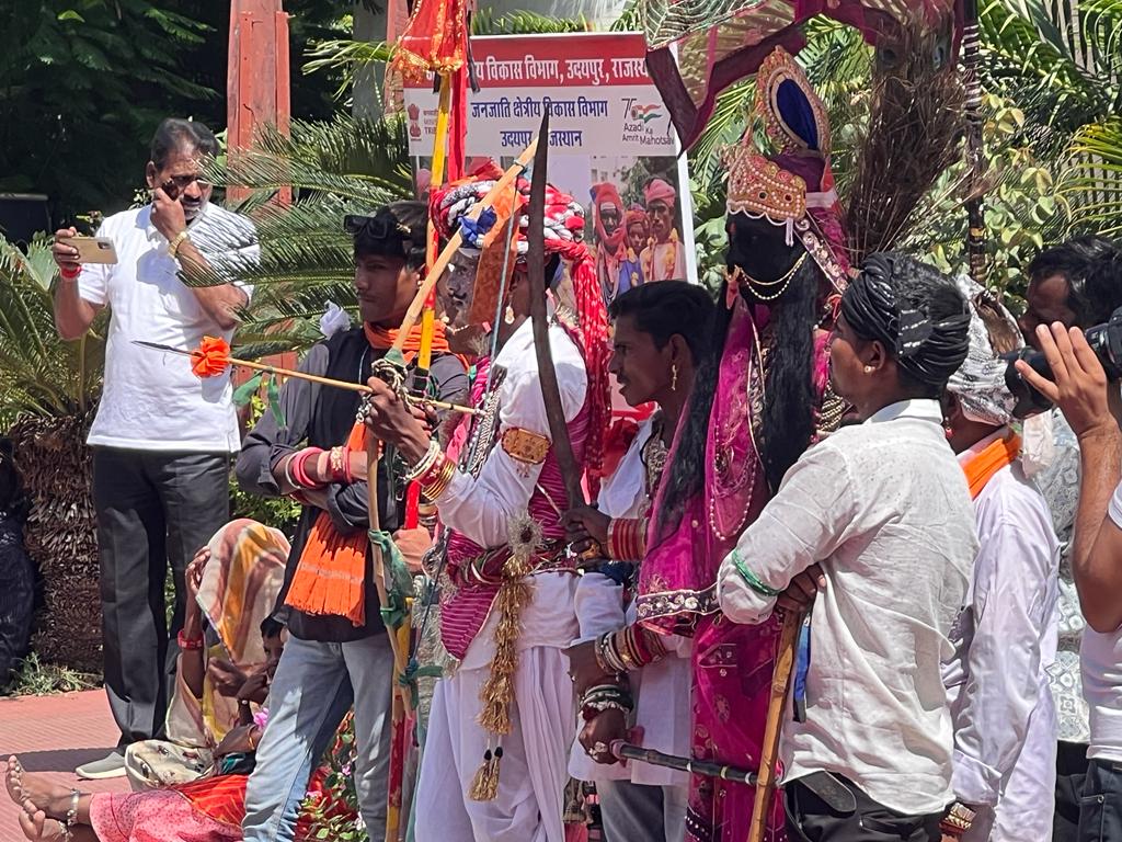 भारतीय लोक कला मण्डल में गवरी नृत्य ने जमाया रंग