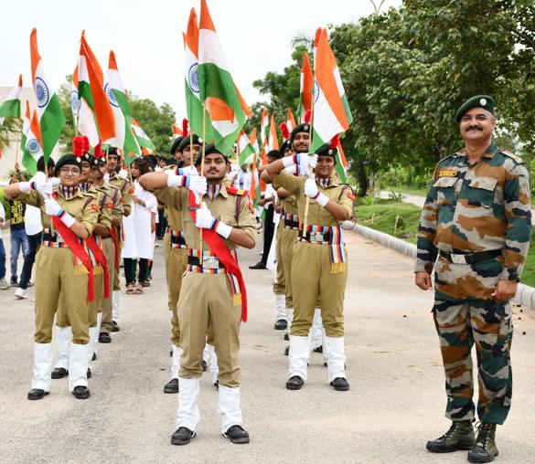 SPSU :कैडेटों का एनसीसी 'बी' प्रमाणपत्र परीक्षा 2023 में उत्कृष्ट प्रदर्शन