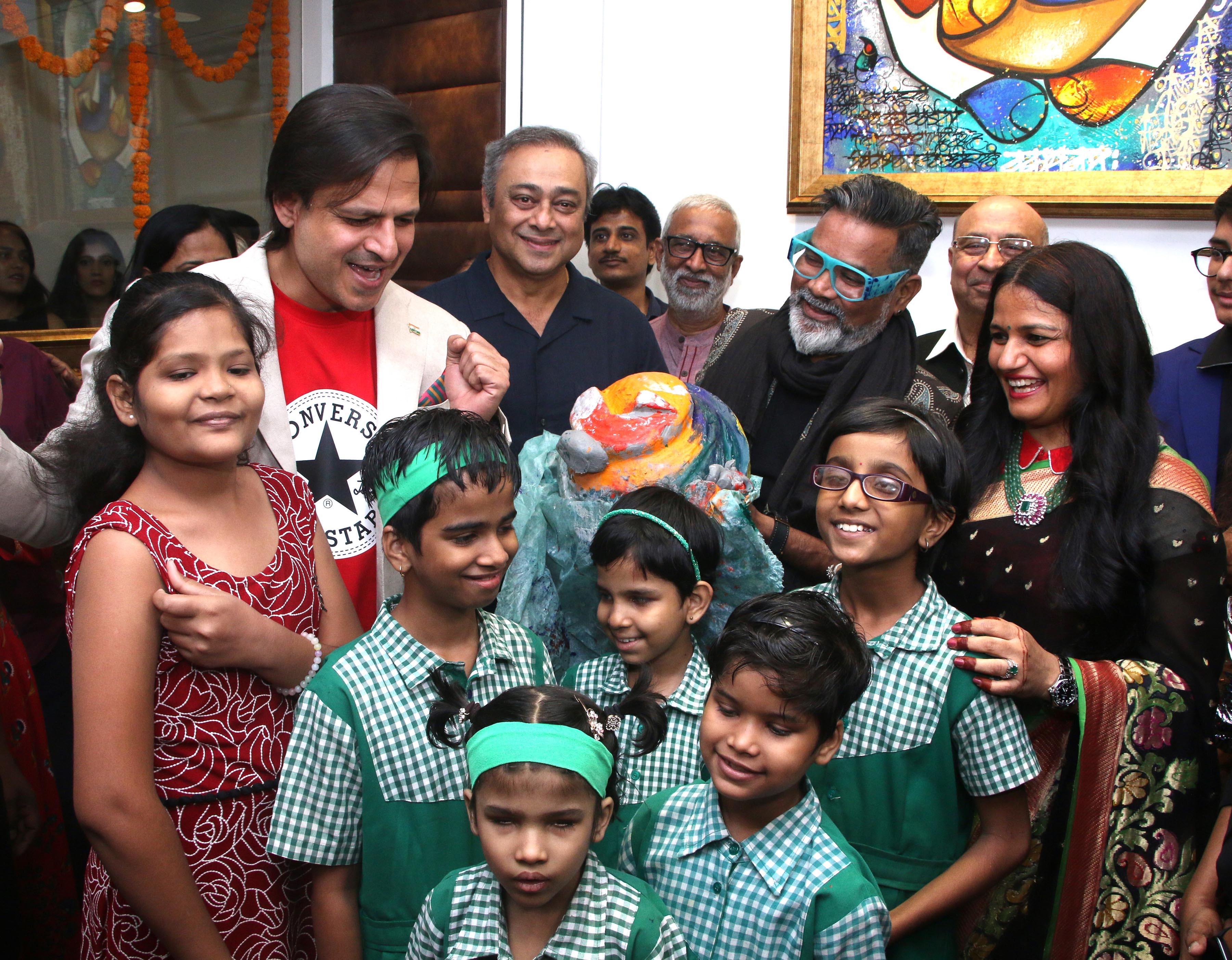 Vivek Oberoi & Sachin Khedekar Grace Om Swami’s Show at Vachi Art Gallery,