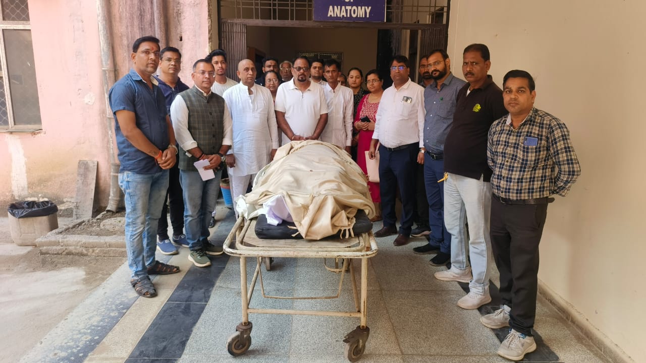 Dr. Gaur Completes 320-Kilometer Journey for Eye and Organ Donation in 8 Hours