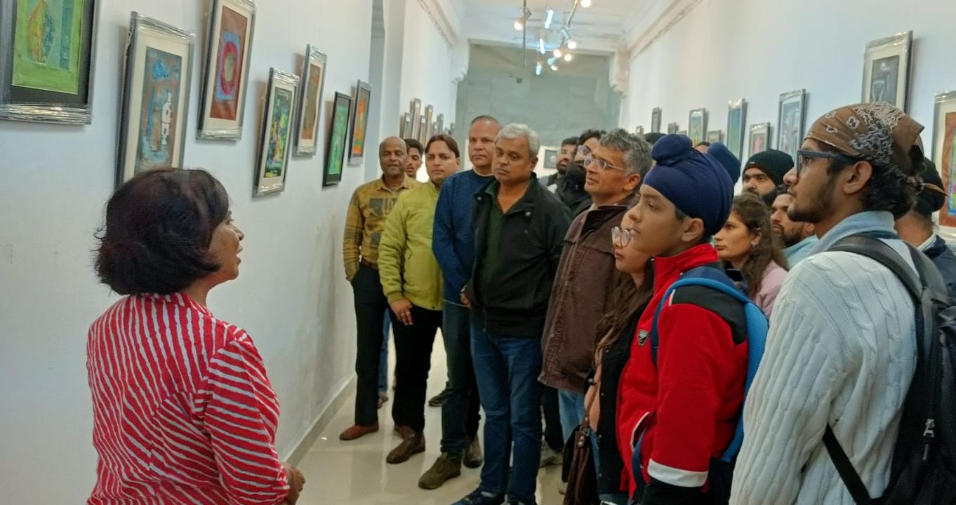 बागोर की हवेली में सजी ‘खूश्बू मिट्टी की’ शीर्षक से पेंटिंग प्रदर्शनी
