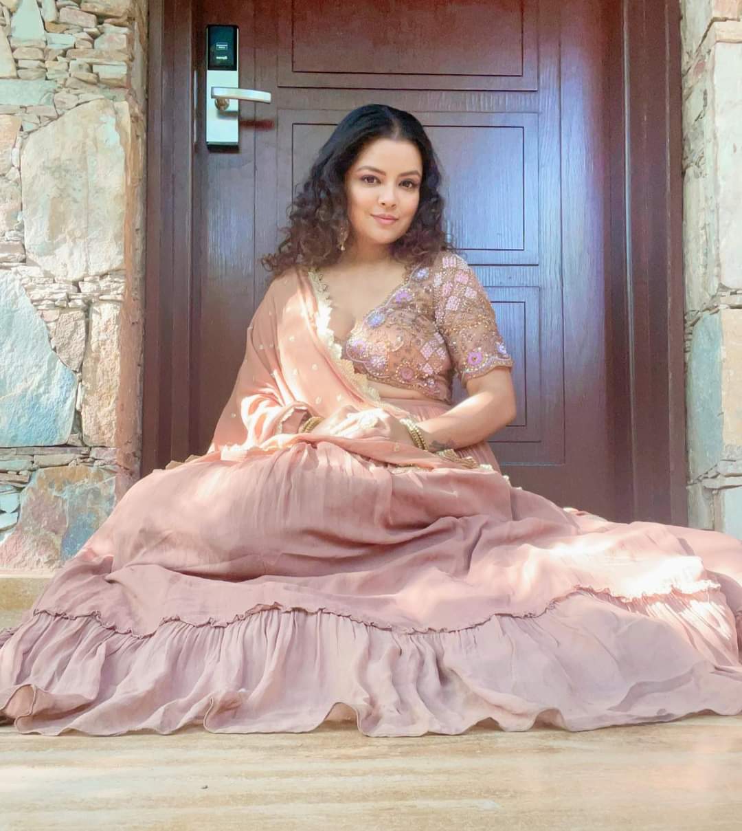 Rini Chandra's Rajasthani Hip-Hop Rap Song "Jhopdi" Goes Viral Upon Release!