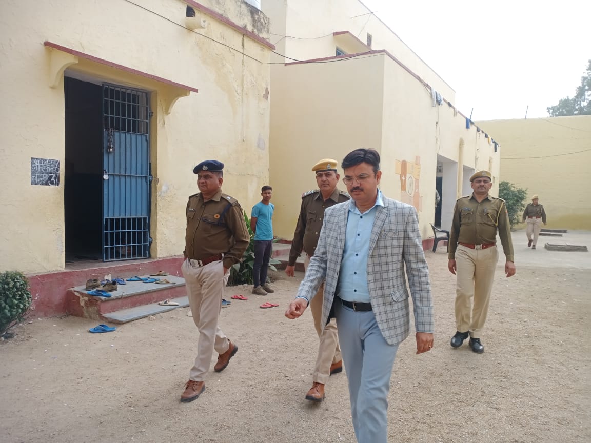 District Legal Services Secretary Conducts Surprise Inspection of District Jail