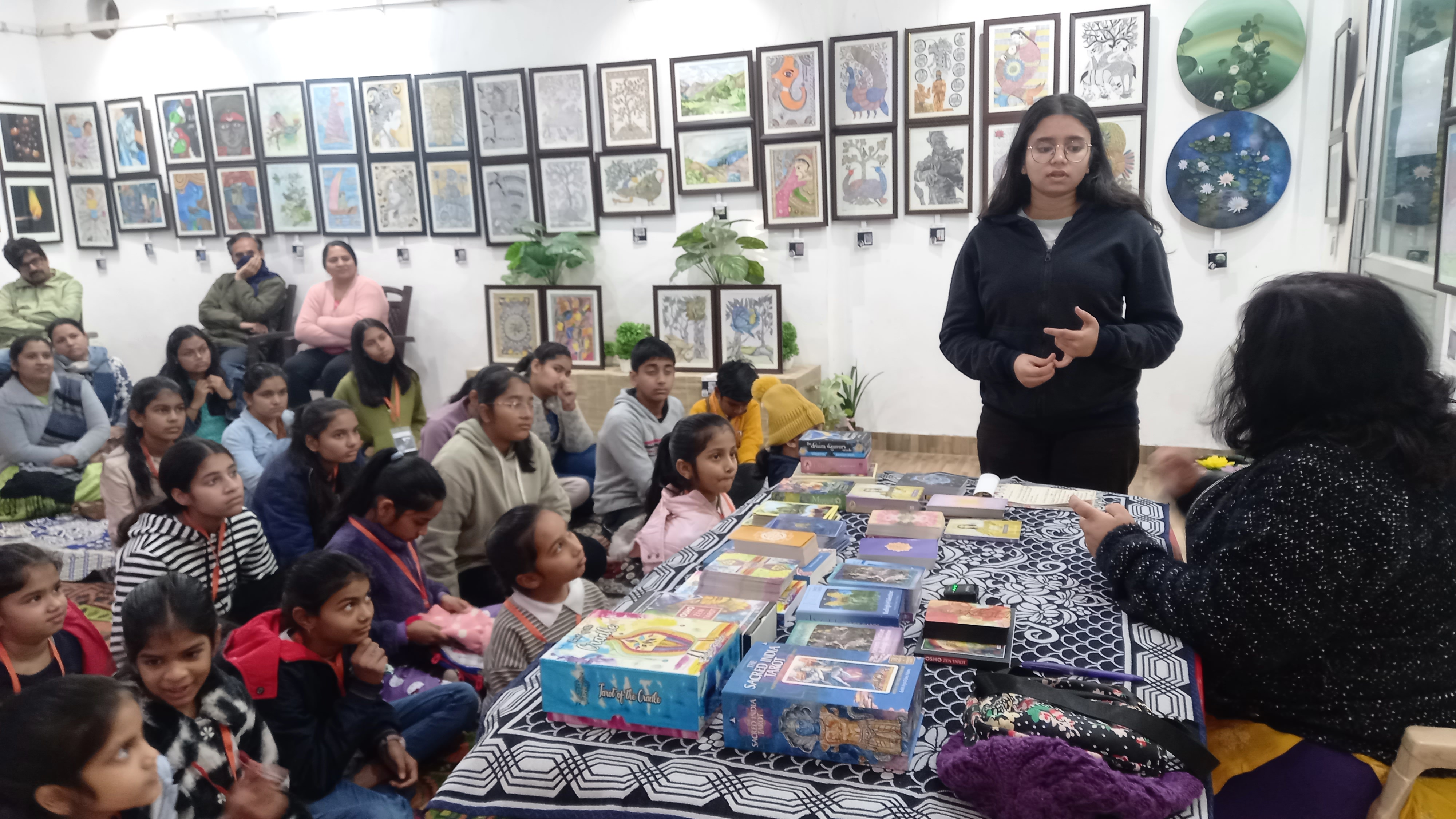 Little Picasso 2023's Sixth Day - Future Revealed Through Tarot Talk with Painting