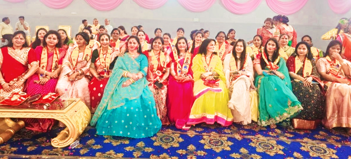Bhajan Raas Group Celebrates Holi with Flowers