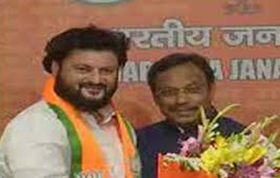 बीजद सांसद अनुभव मोहंती भाजपा में शामिल हुए
