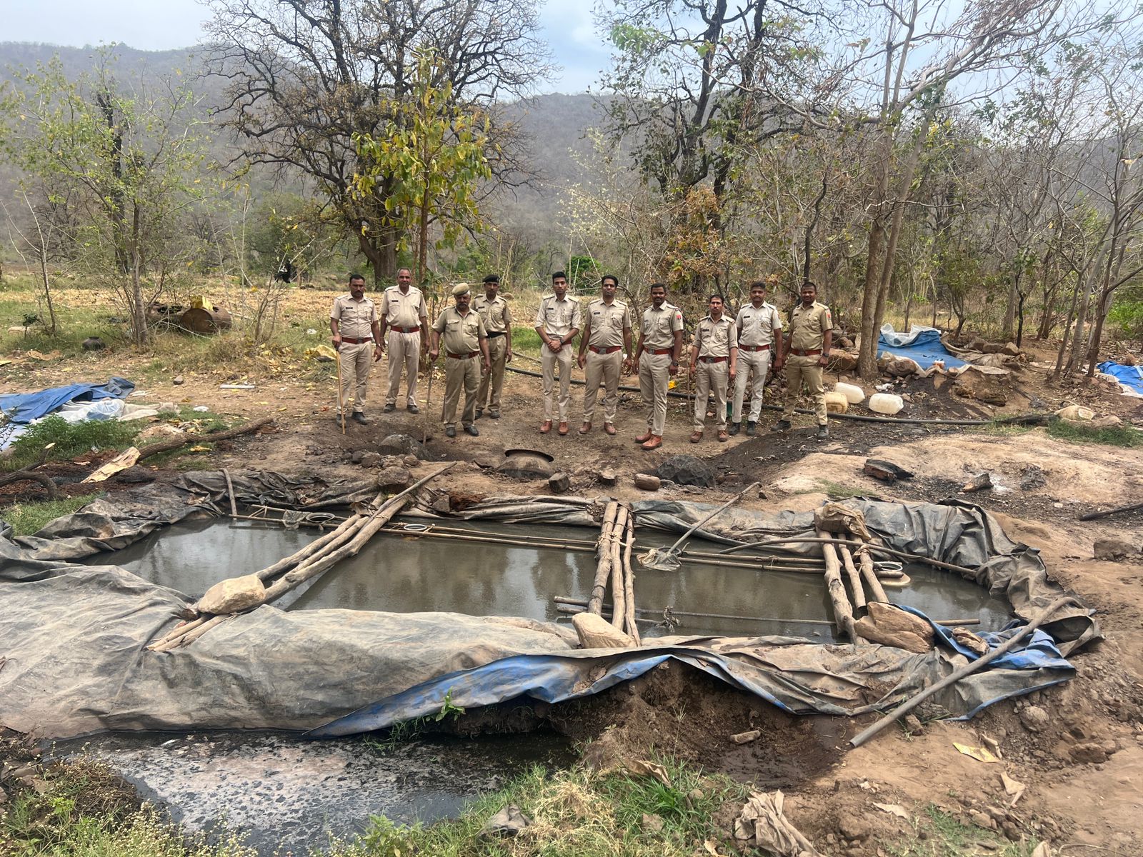 अवैध हथकड़ शराब जब्त, 20 हजार लीटर वॉश किया नष्ट