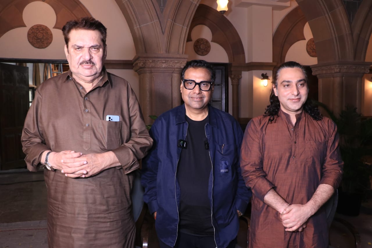 कश्मीर के अनकहे इतिहास को उजागर करेंगी फिल्म 'कश्मीर - एनिग्मा ऑफ पैराडाइज' 