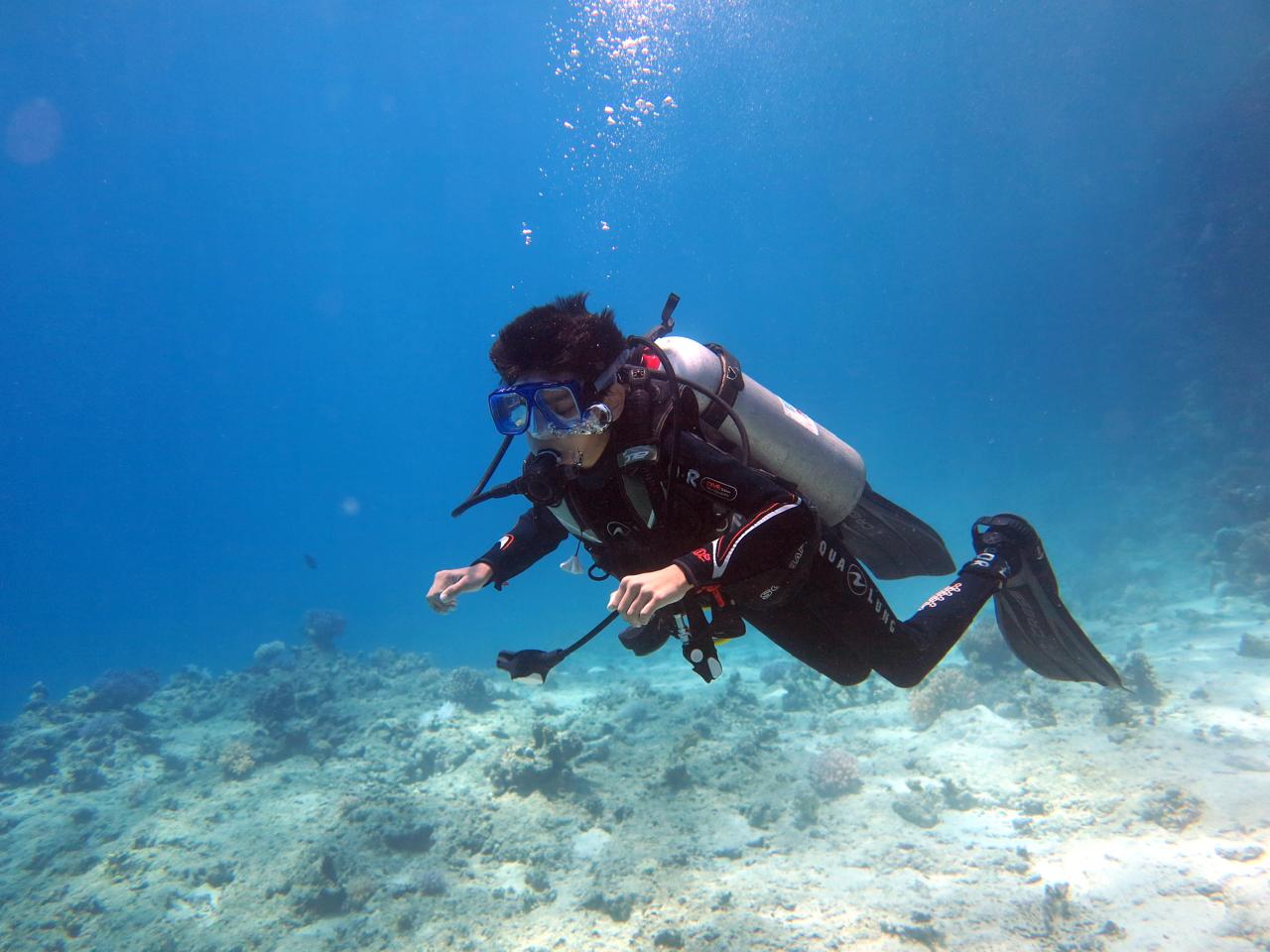 Ayan Khan Sets Record by Achieving PADI Junior Open Water Scuba Diving 