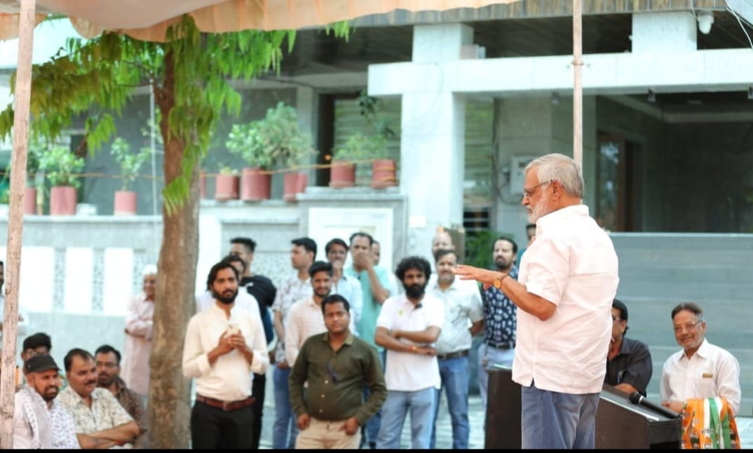 Dr. C.P. Joshi conducted a morning outreach program