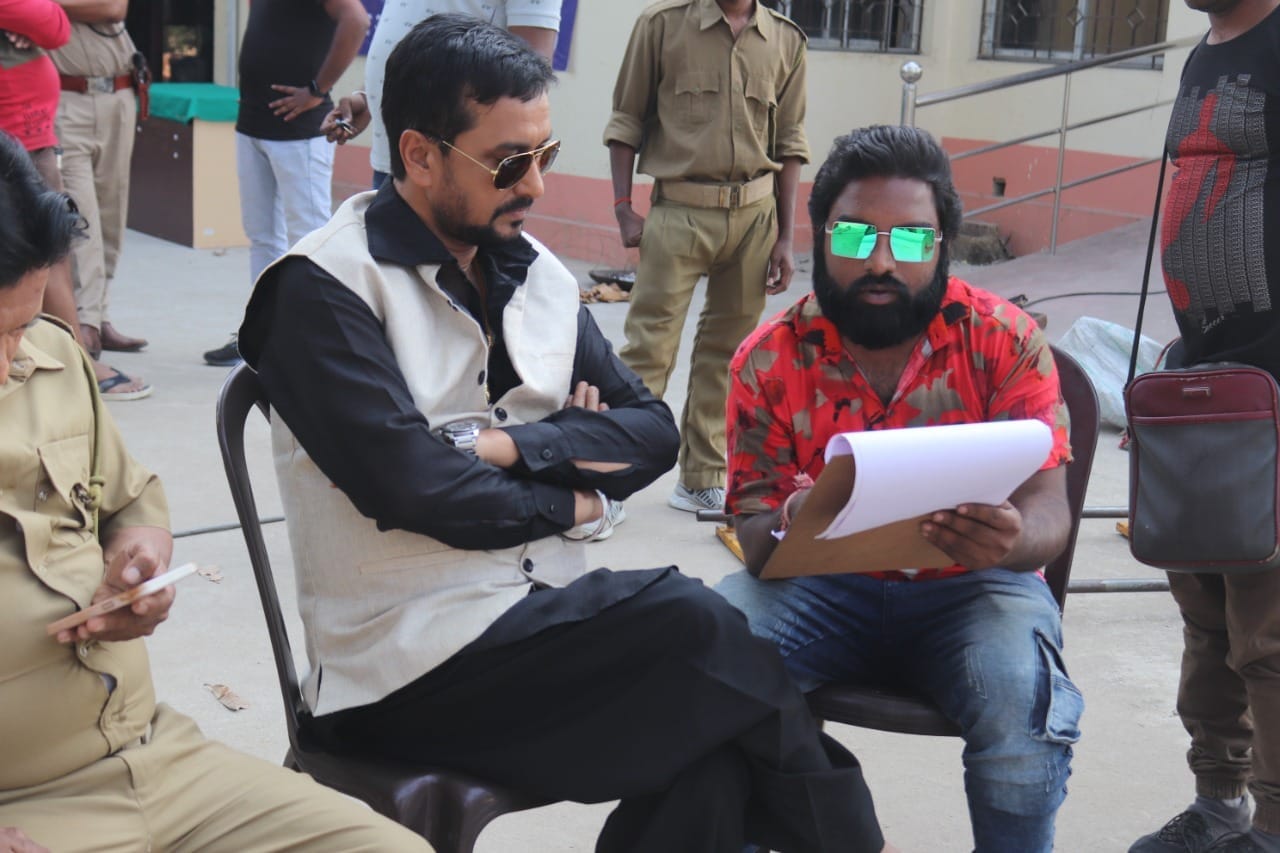 मृत्युंजय श्रीवास्तव "मैं कौन हूँ" फिल्म काजल राघवानी और संजय पांडेय के साथ लेकर आ रहे है !