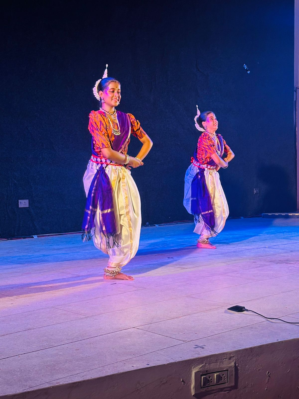 सांस्कृतिक संध्या नृत्याकृति की शास्त्रीय प्रस्तुतियों ने बांधा समा