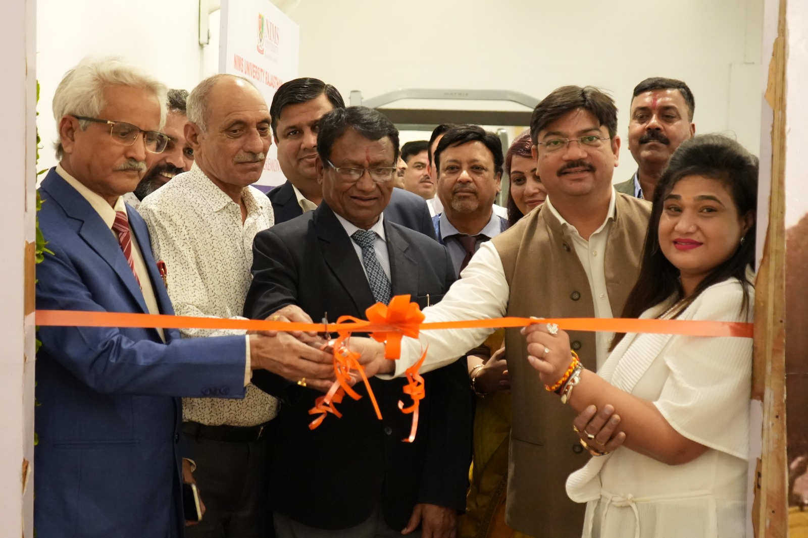 अशोक कुमार ध्यानचंद के मुख्य आतिथ्य में निम्स विश्वविद्यालय स्पोर्ट्स बोर्ड का हुआ उद्घाटन