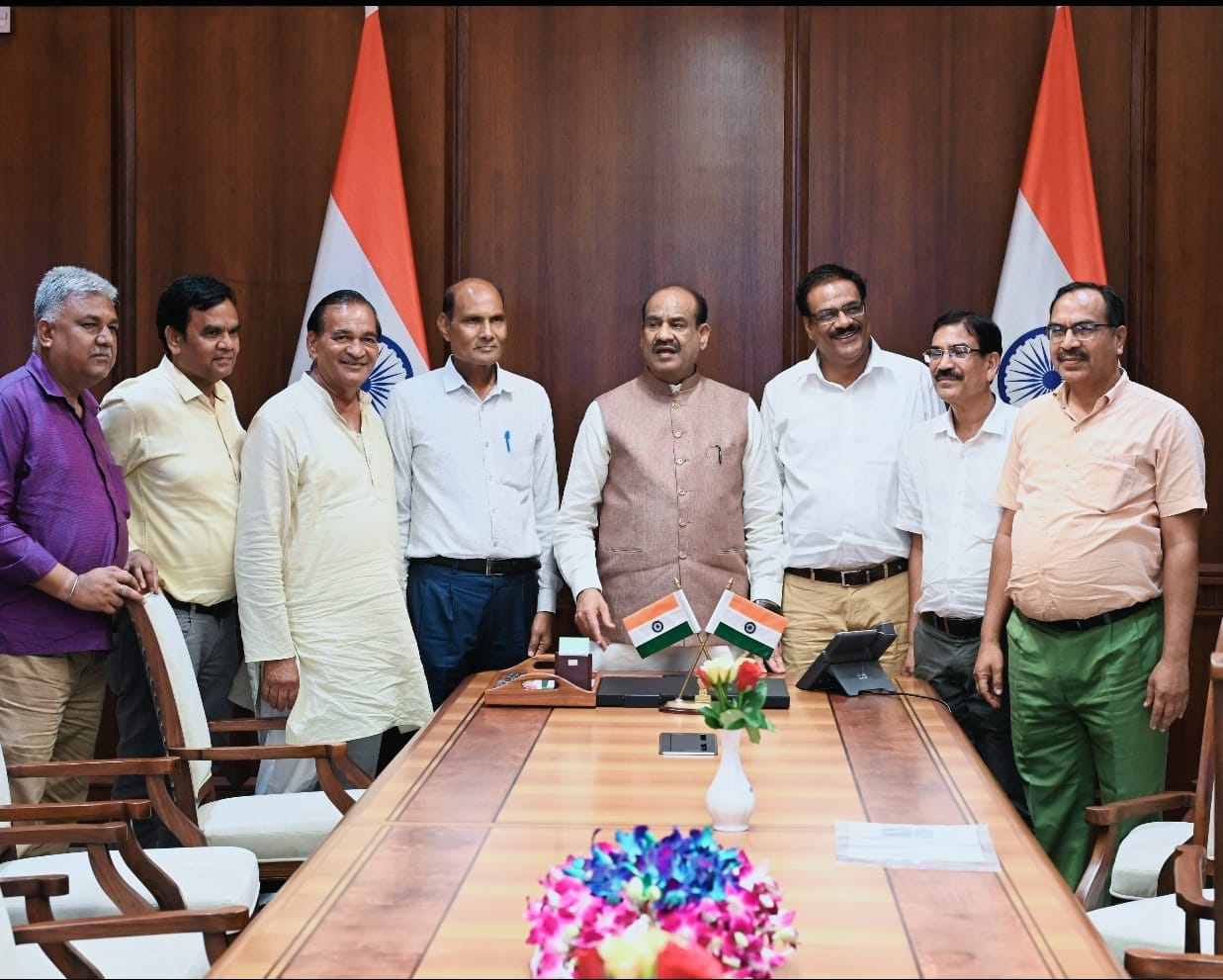 लोकसभा अध्यक्ष निर्वाचित होने पर ओम बिरला का किया अभिनंदन