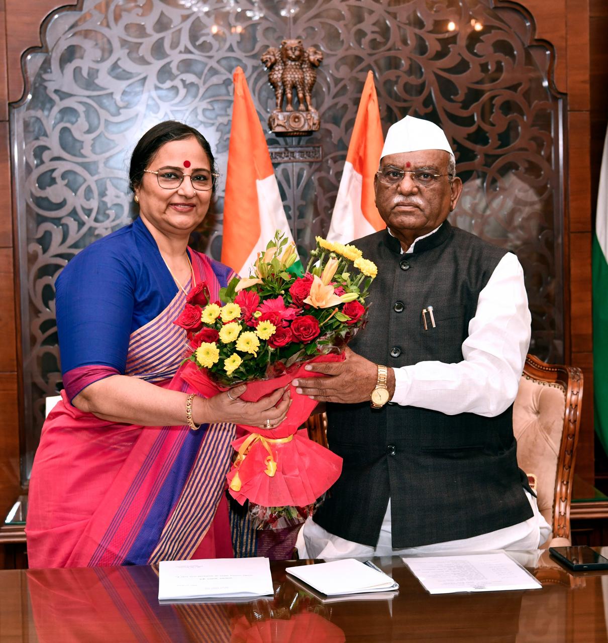 ###Courtesy Meeting ofRU VC Prof. Alpana Kateja with Governor Haribhai K. Bagde