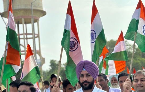 लालगढ़ में सादुलशहर विधायक और जिला कलक्टर के नेतृत्व में निकाली पैदल यात्रा