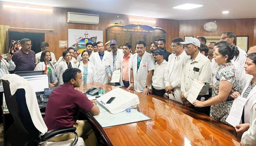 Kota Doctors Boycott OPD Services, Stage Strong Protest Outside Hospitals