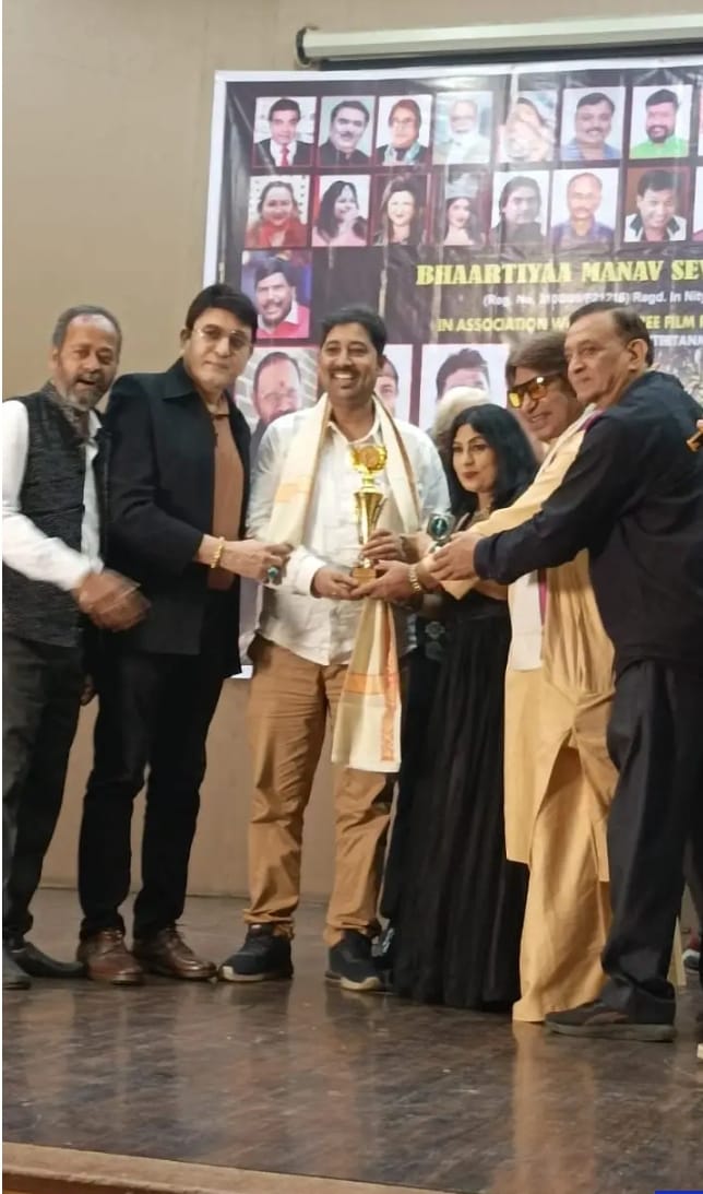 निर्माता व निर्देशक डॉ. कृष्णा चौहान सम्मानित       